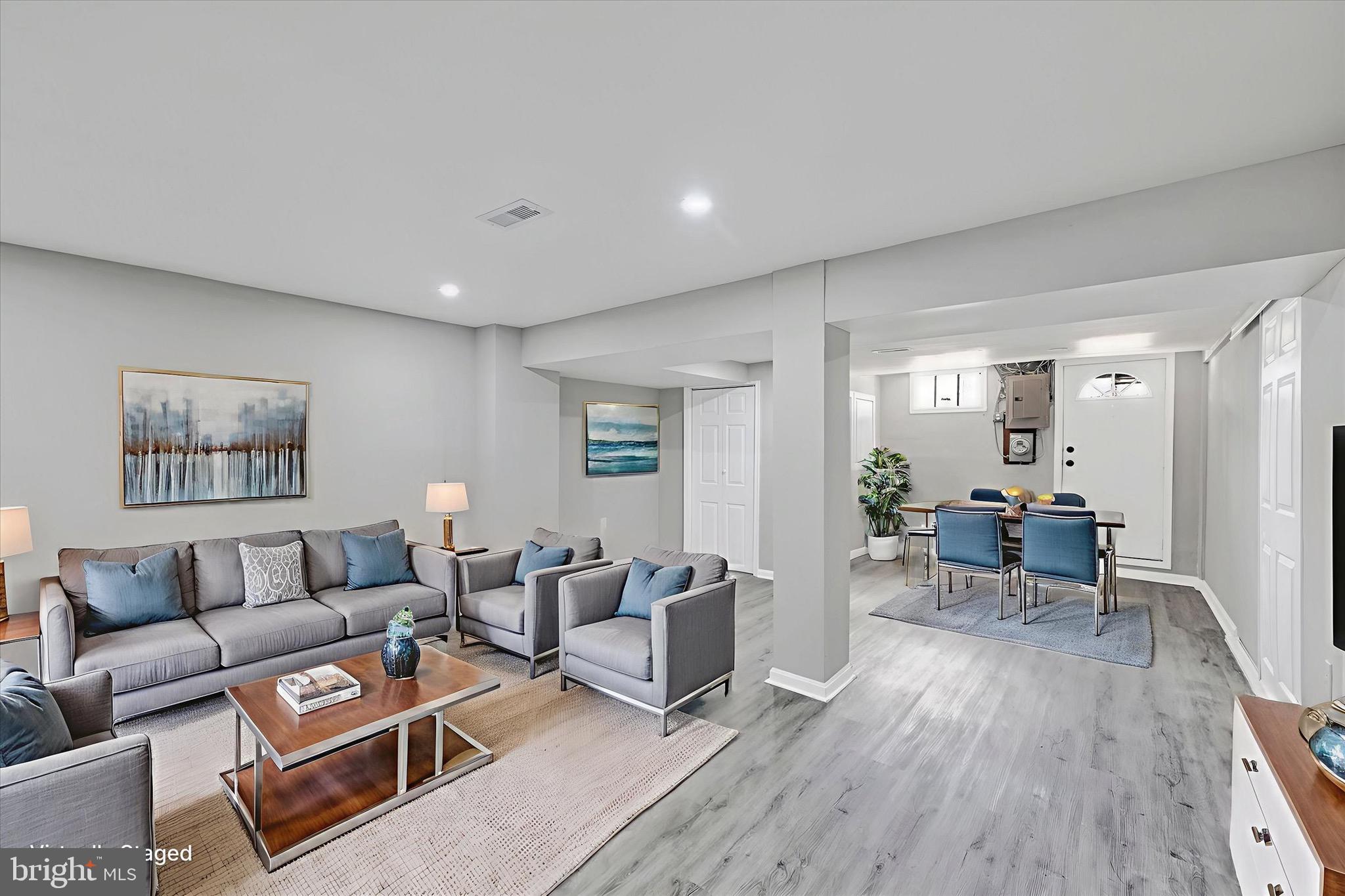 WOODMERE - Residential