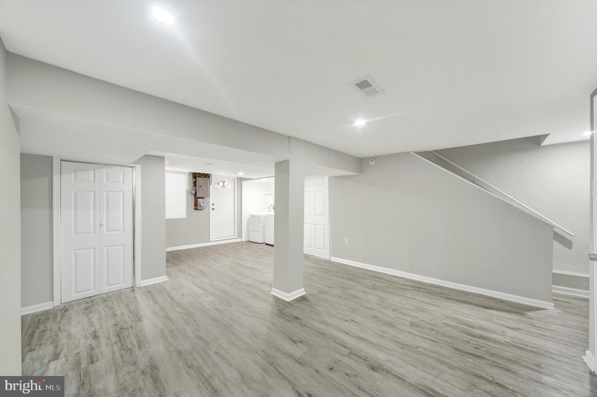 WOODMERE - Residential