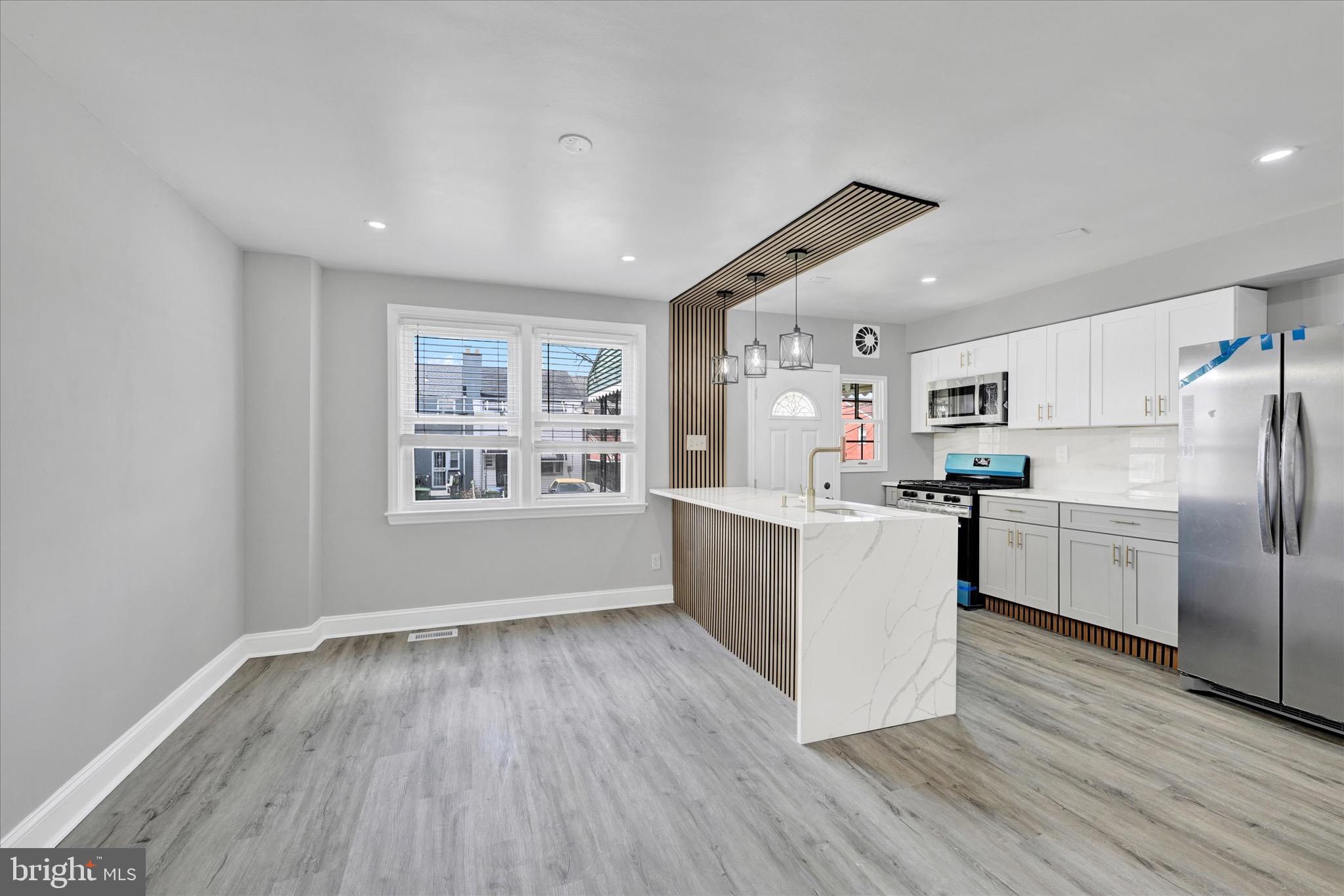 WOODMERE - Residential