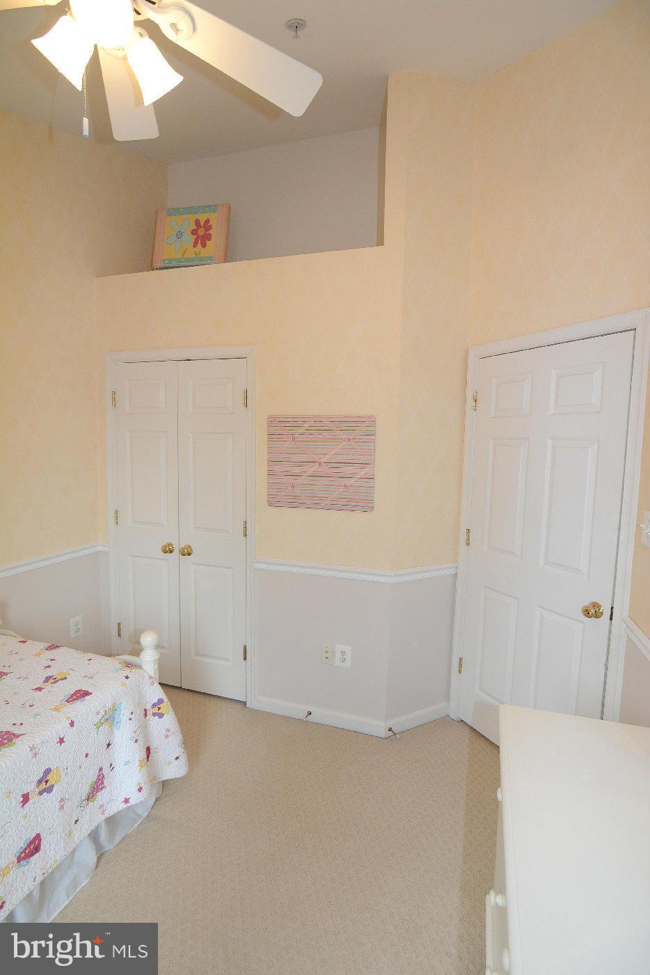 CROFTON MANOR - Residential