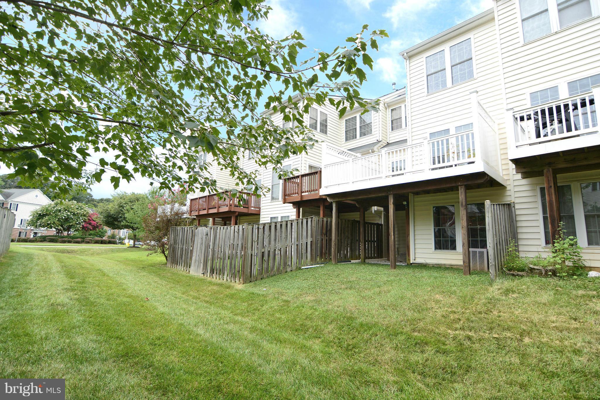 CROFTON MANOR - Residential