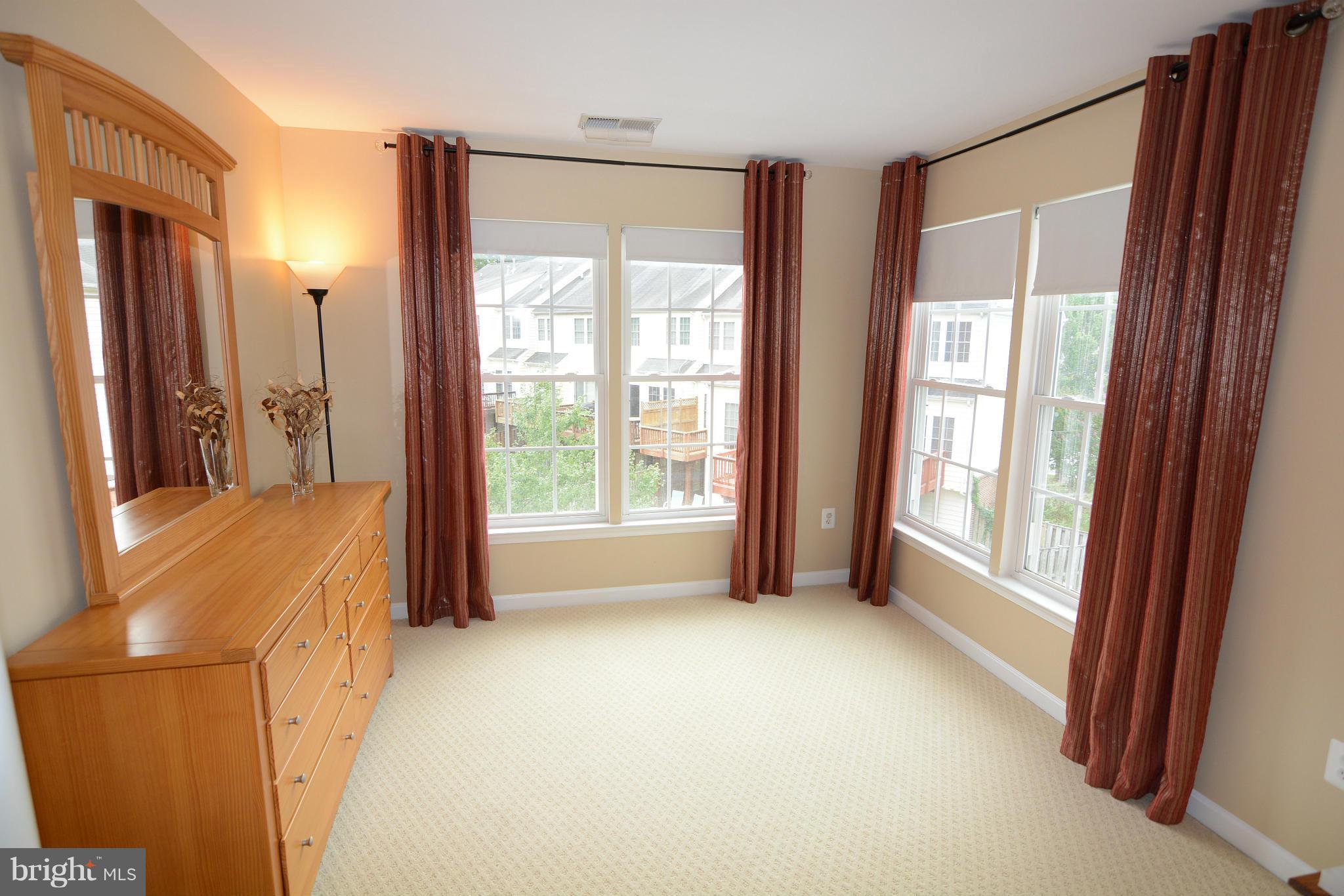 CROFTON MANOR - Residential