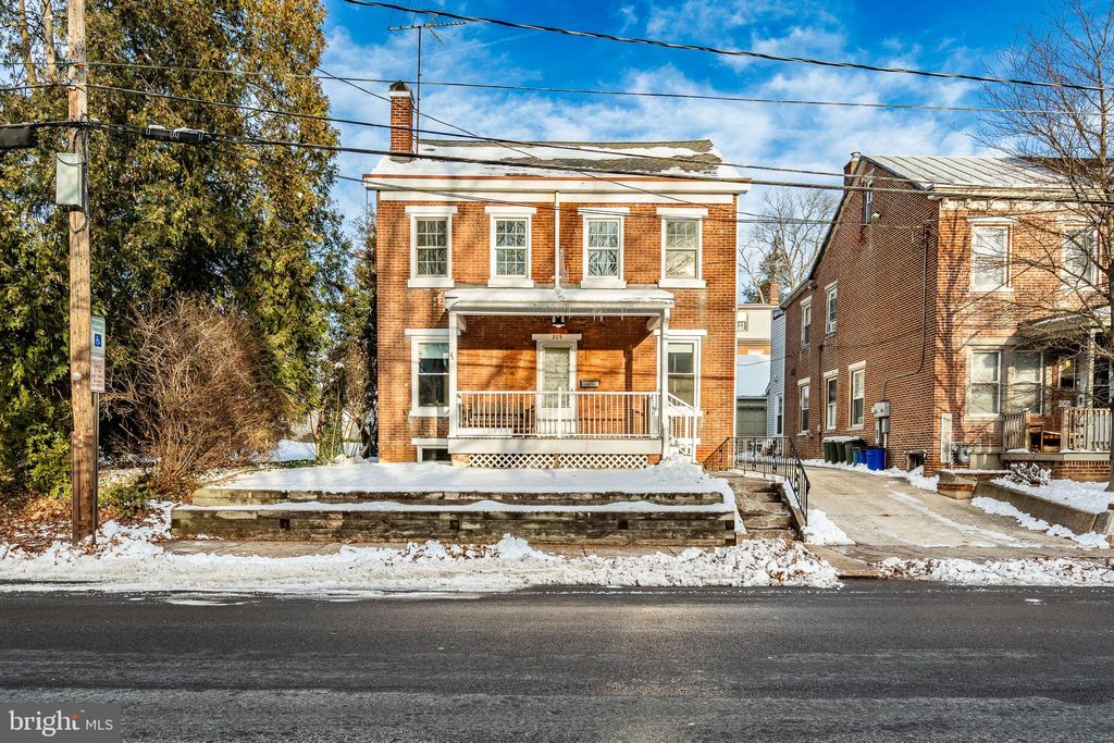 Photo of 209 Sharpless Street, WEST CHESTER, PA 19382 (MLS # PACT2114868)