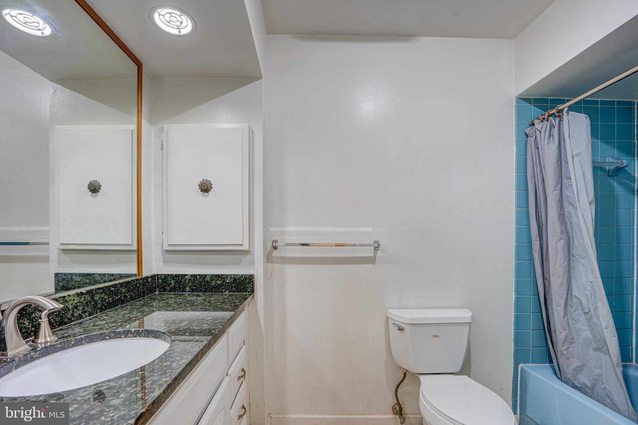 MONTPELIER - Residential