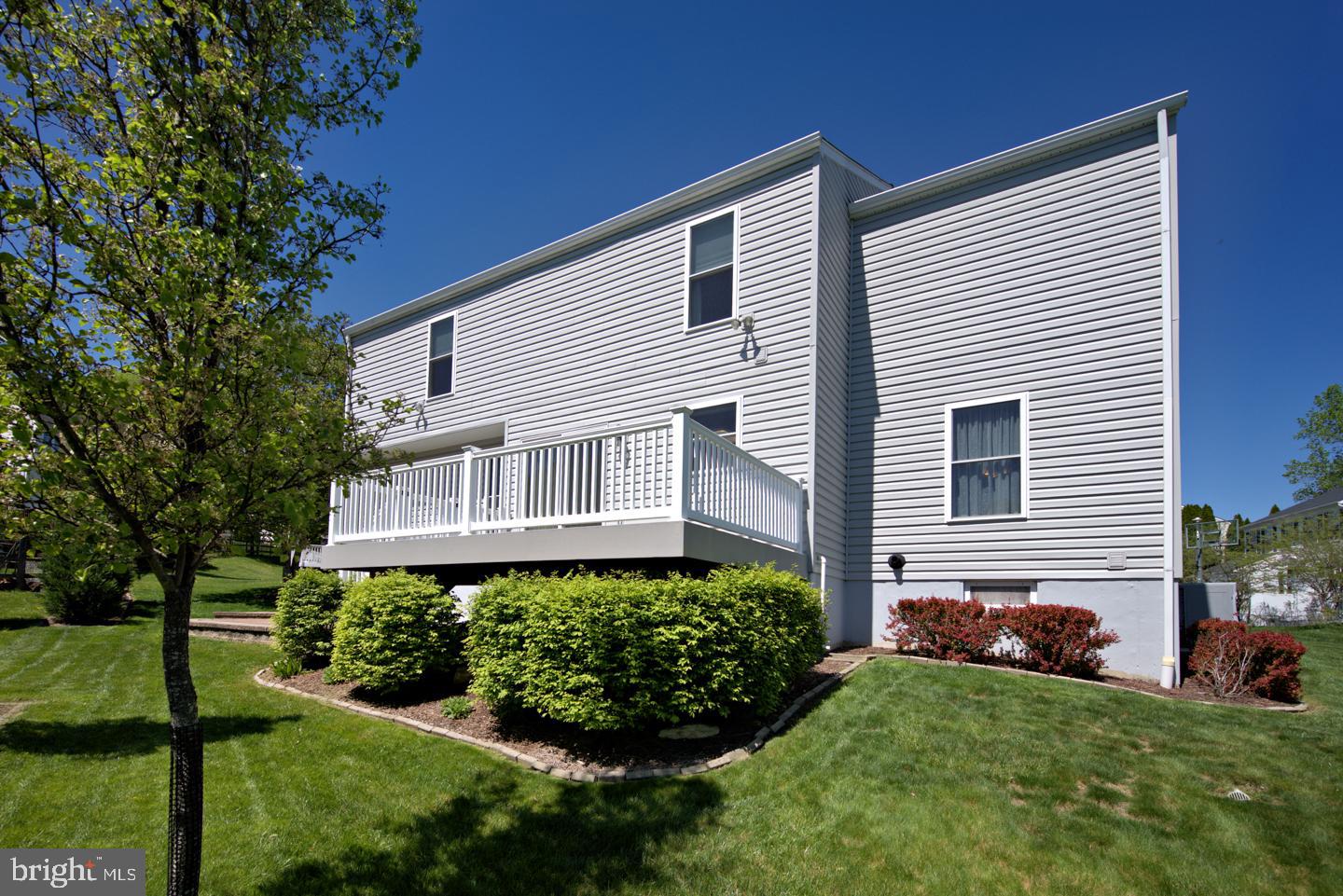 WILLIAMSBURG - Residential