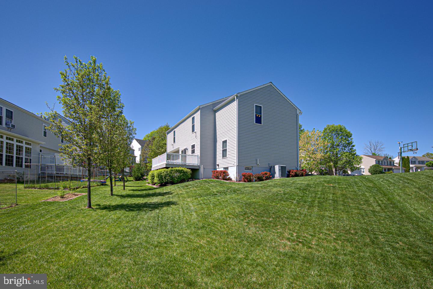 WILLIAMSBURG - Residential