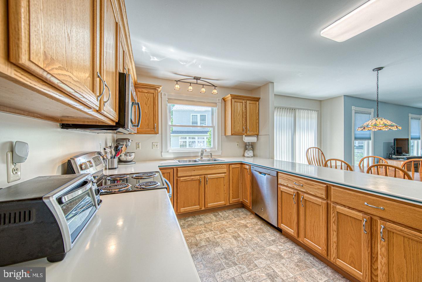 WILLIAMSBURG - Residential