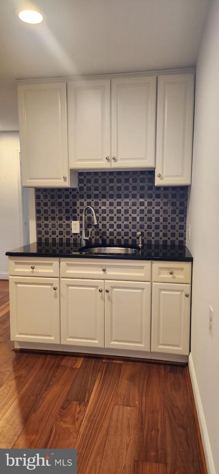 FAIRLAWN - Residential Lease