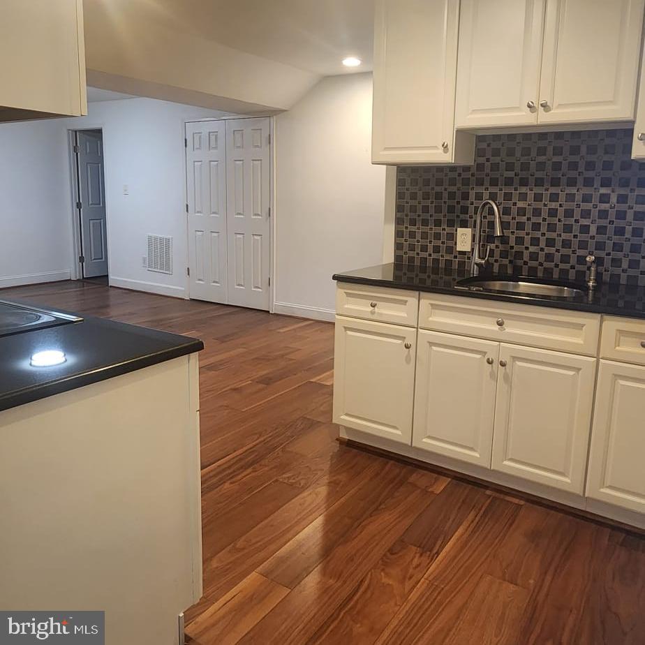 FAIRLAWN - Residential Lease