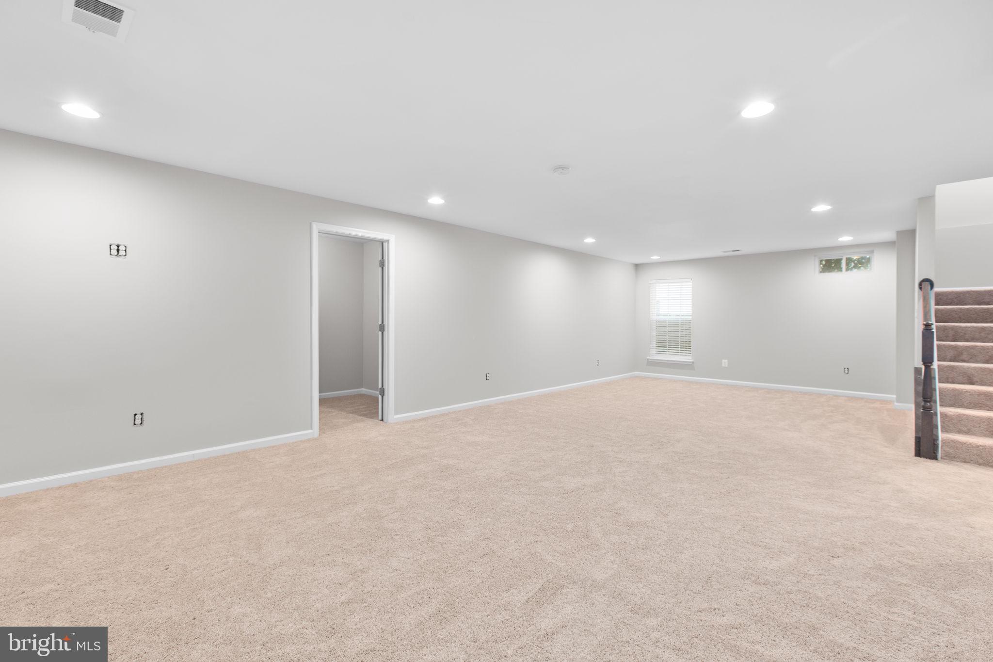 EMBREY MILL - Residential Lease