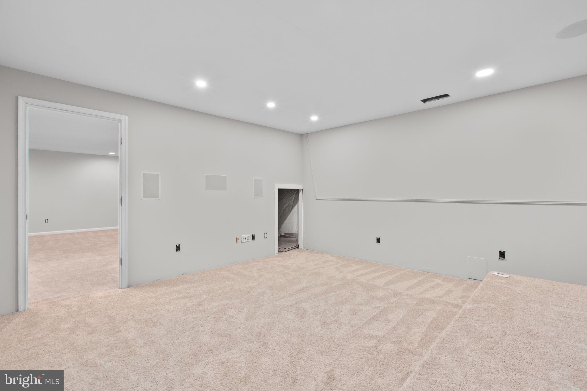 EMBREY MILL - Residential Lease