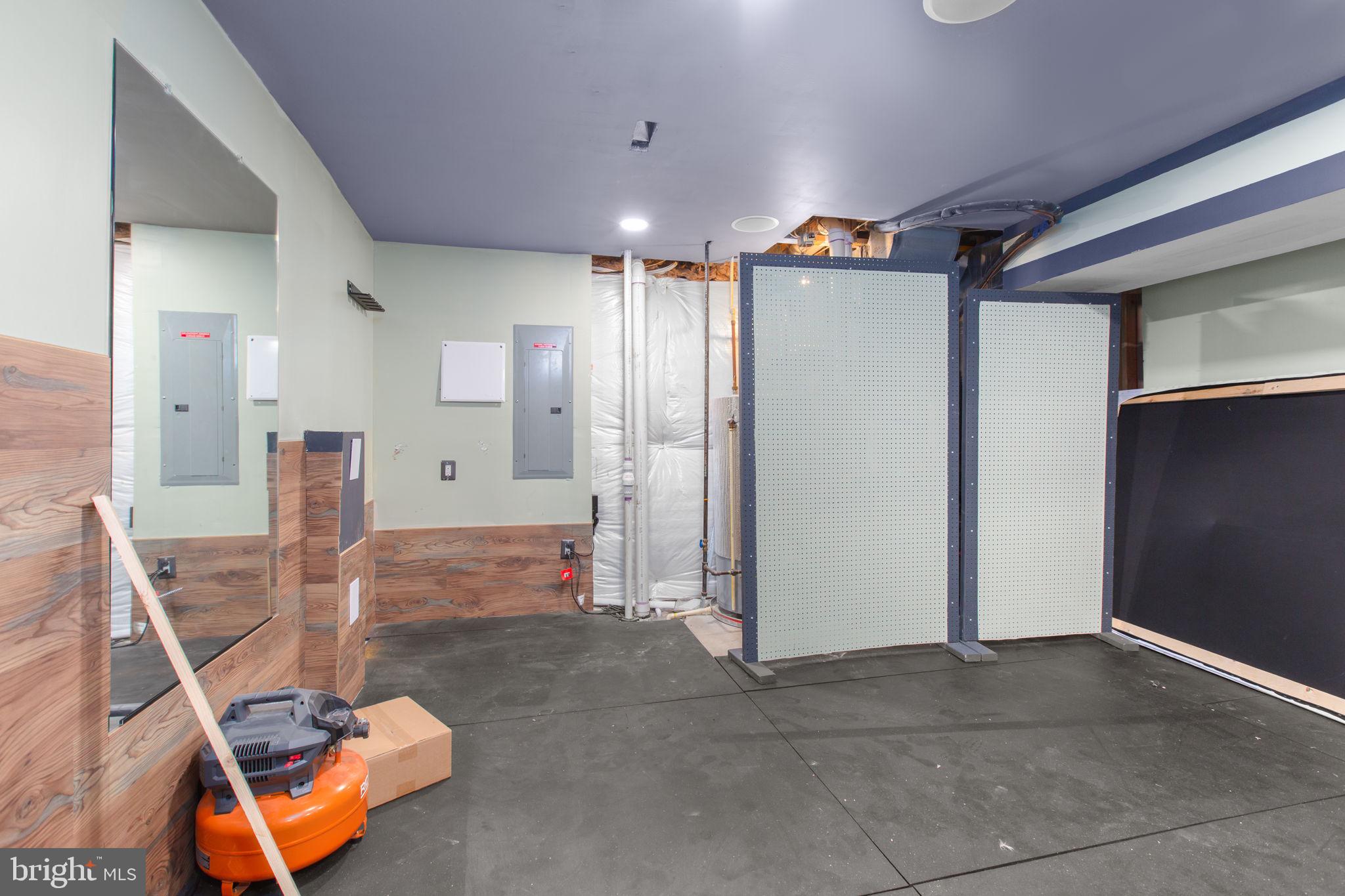 EMBREY MILL - Residential Lease