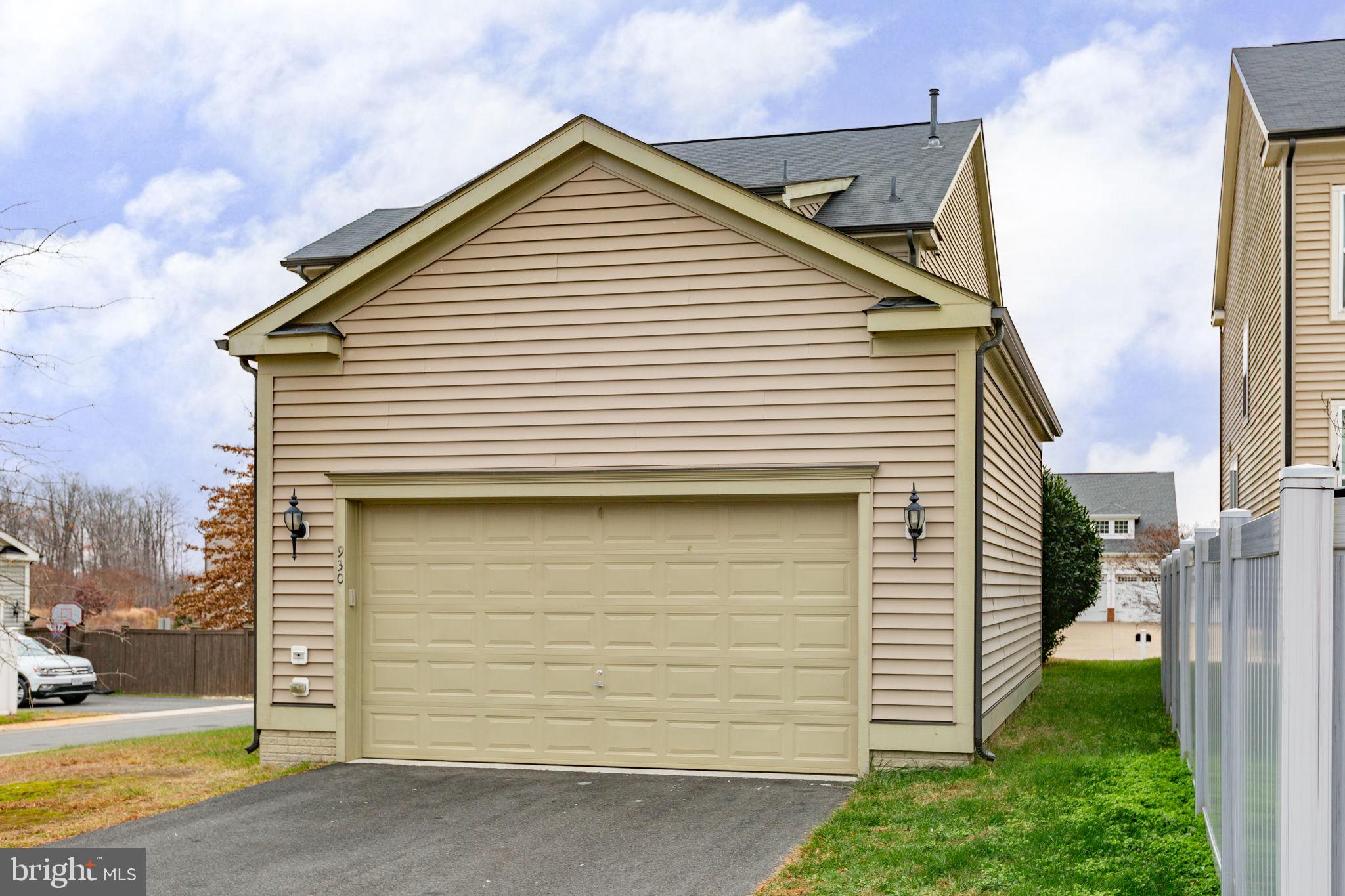 EMBREY MILL - Residential Lease