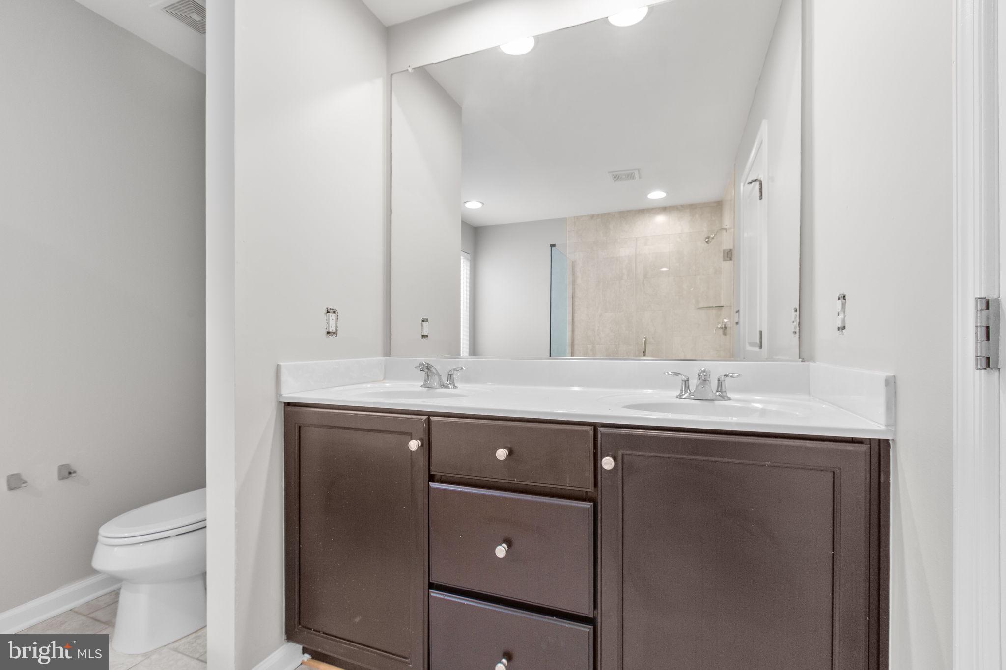 EMBREY MILL - Residential Lease