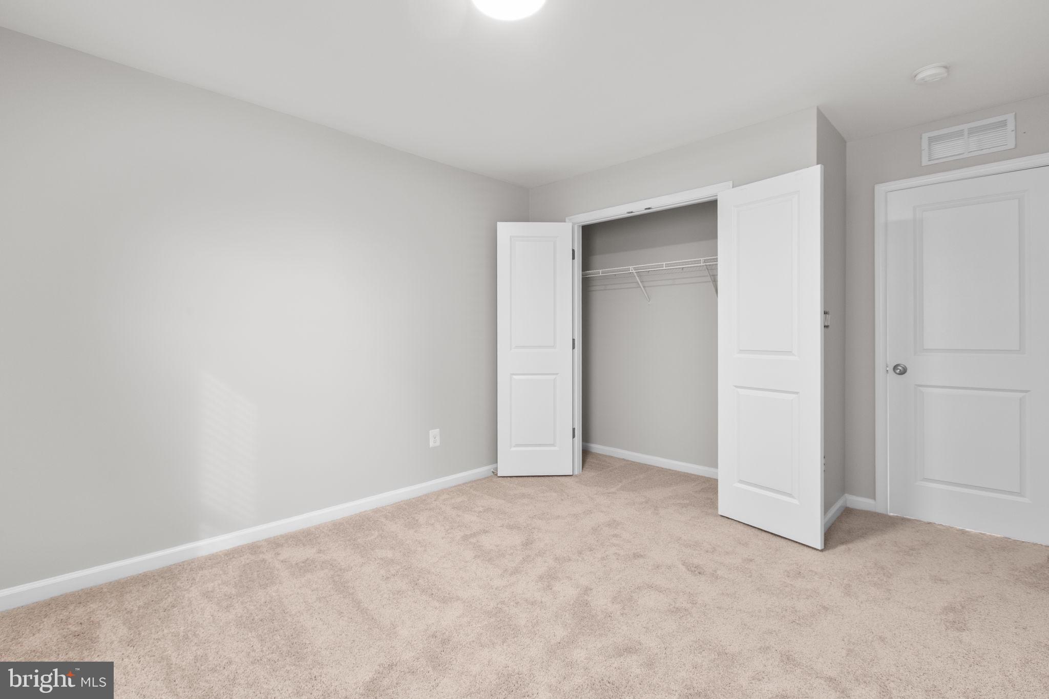 EMBREY MILL - Residential Lease