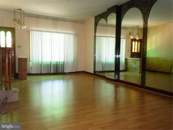 PHILADELPHIA (SOUTH) - Residential