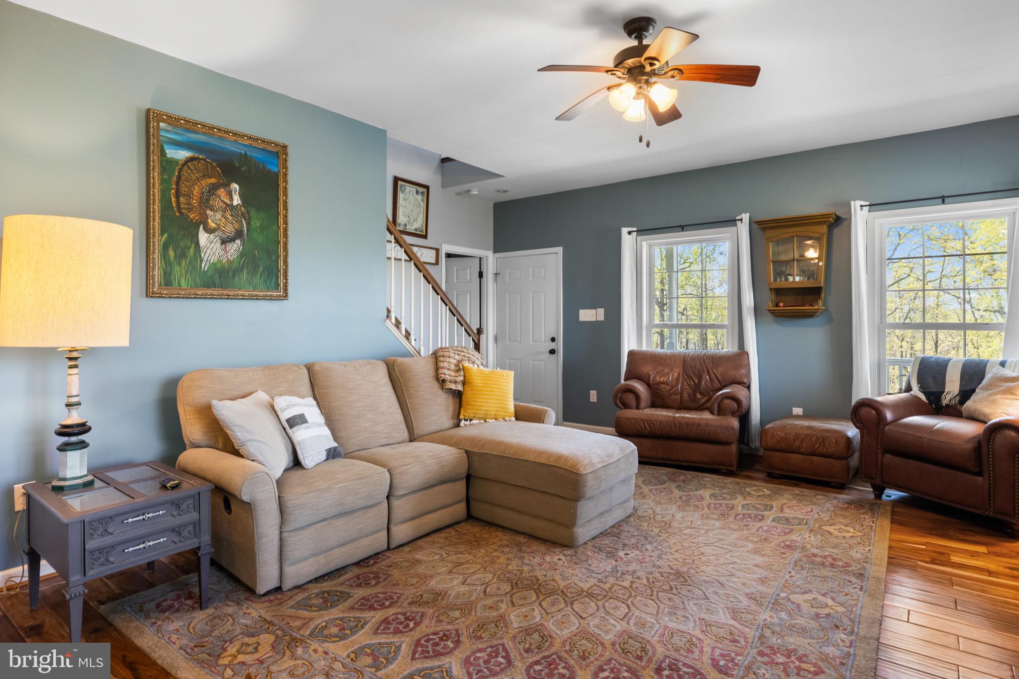 FREEZELAND MANOR - Residential