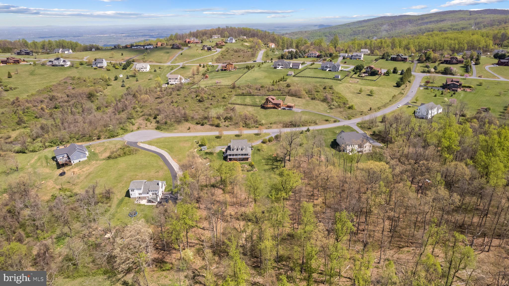 FREEZELAND MANOR - Residential