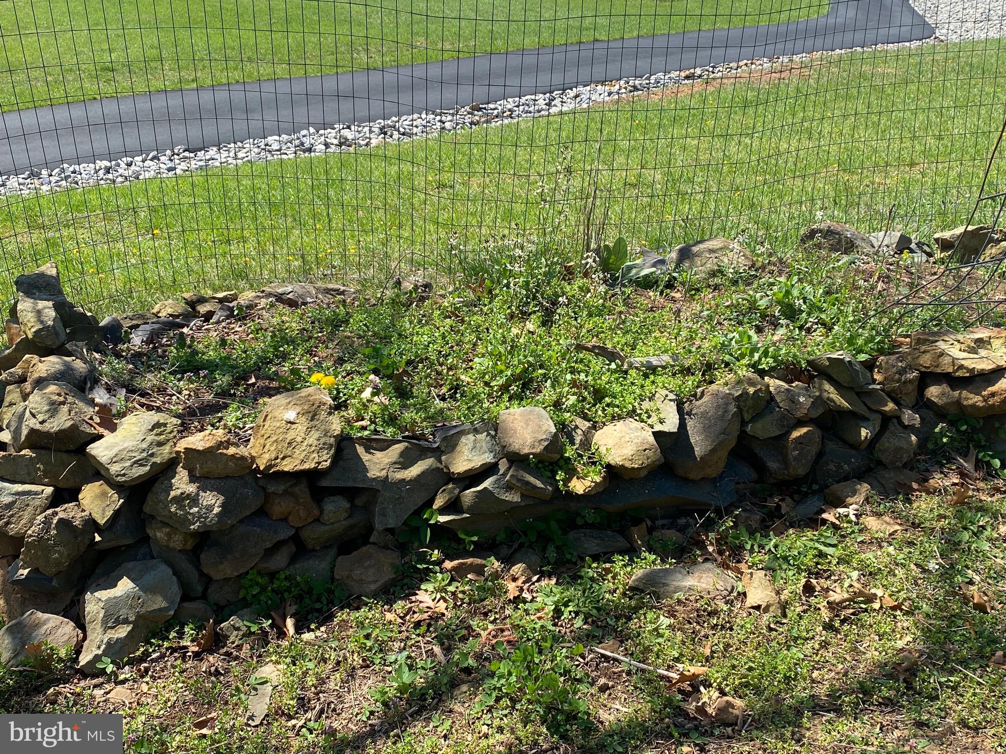 FREEZELAND MANOR - Residential