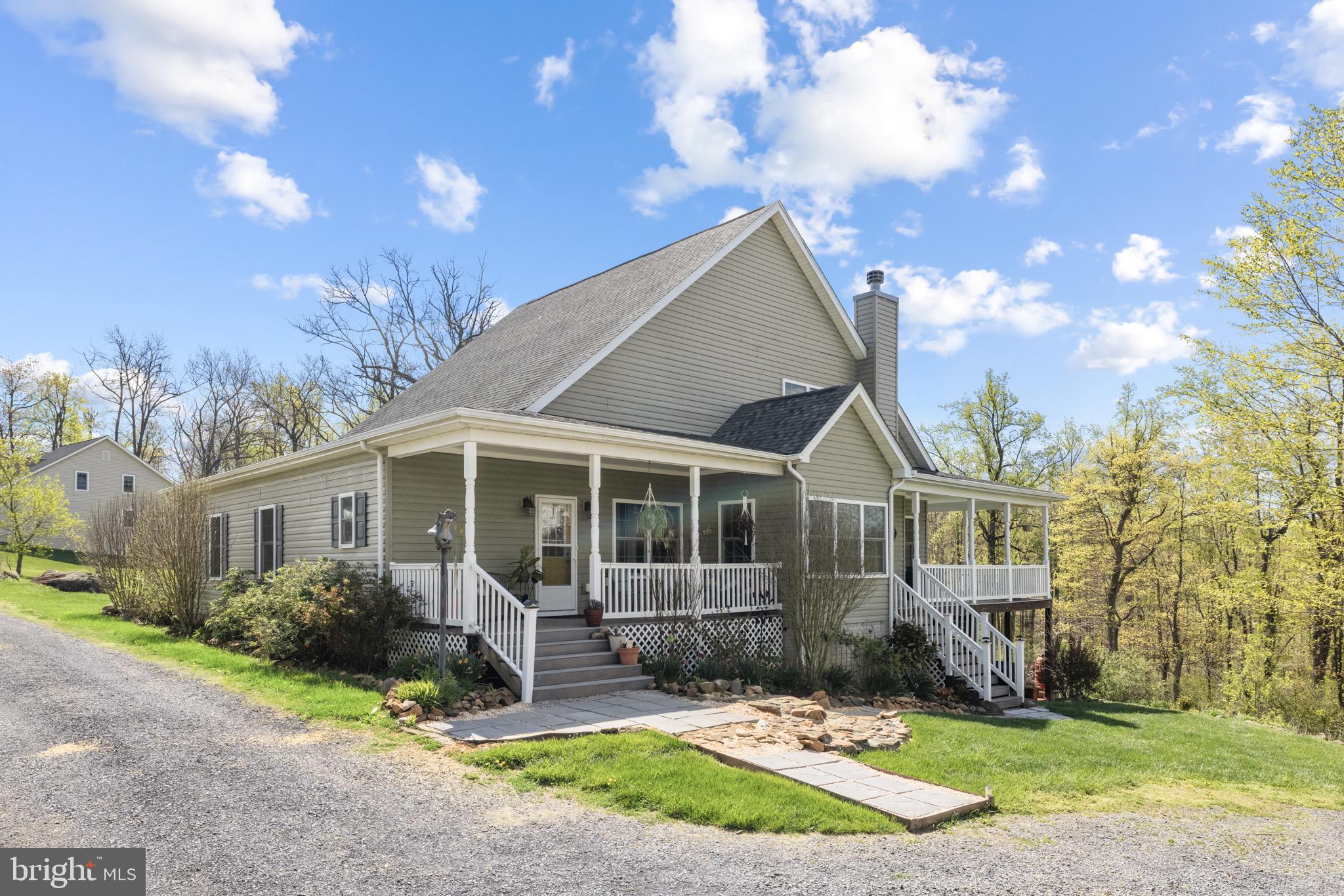 FREEZELAND MANOR - Residential