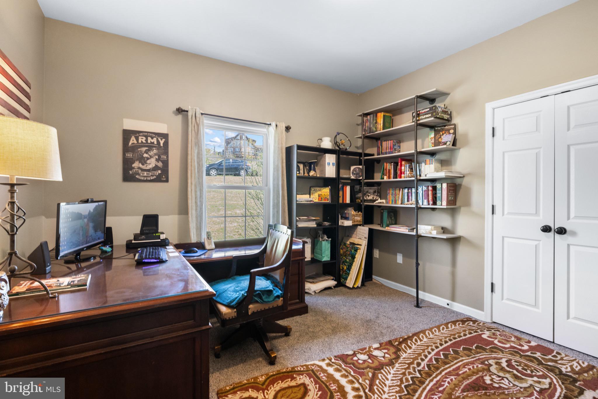 FREEZELAND MANOR - Residential