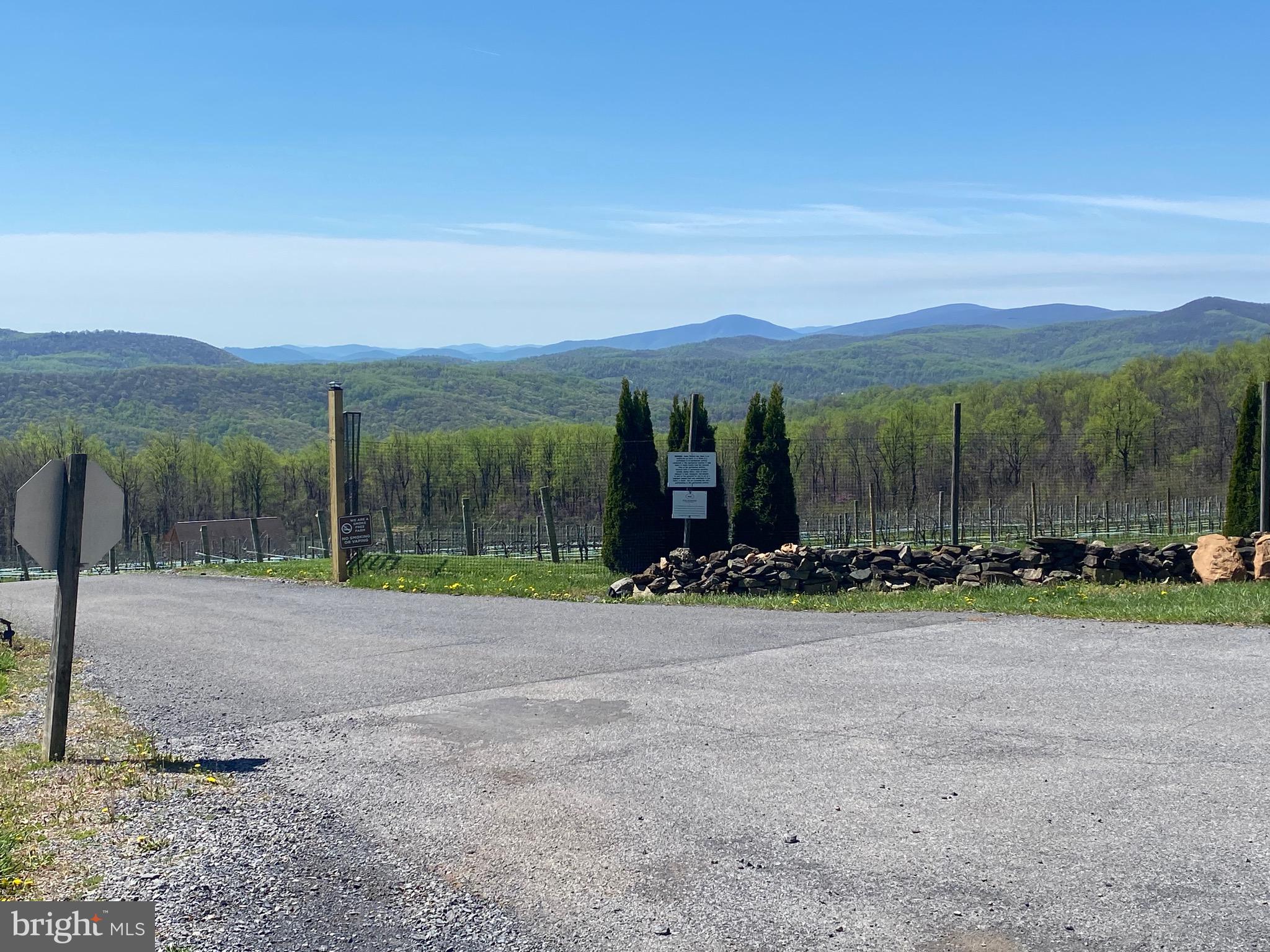 FREEZELAND MANOR - Residential