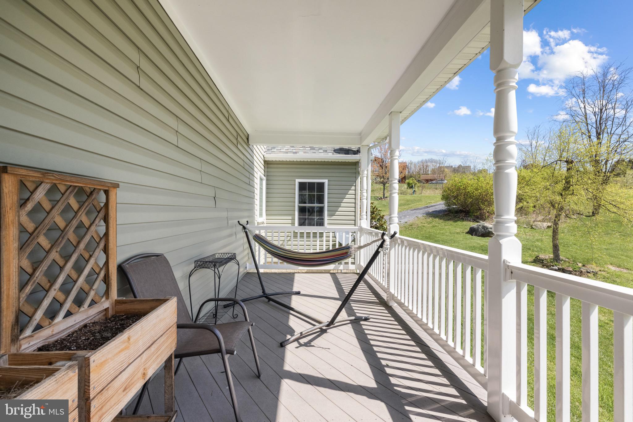 FREEZELAND MANOR - Residential