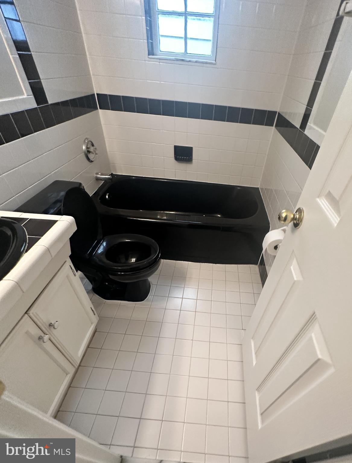 OLD TOWN ALEXANDRIA - Residential Lease