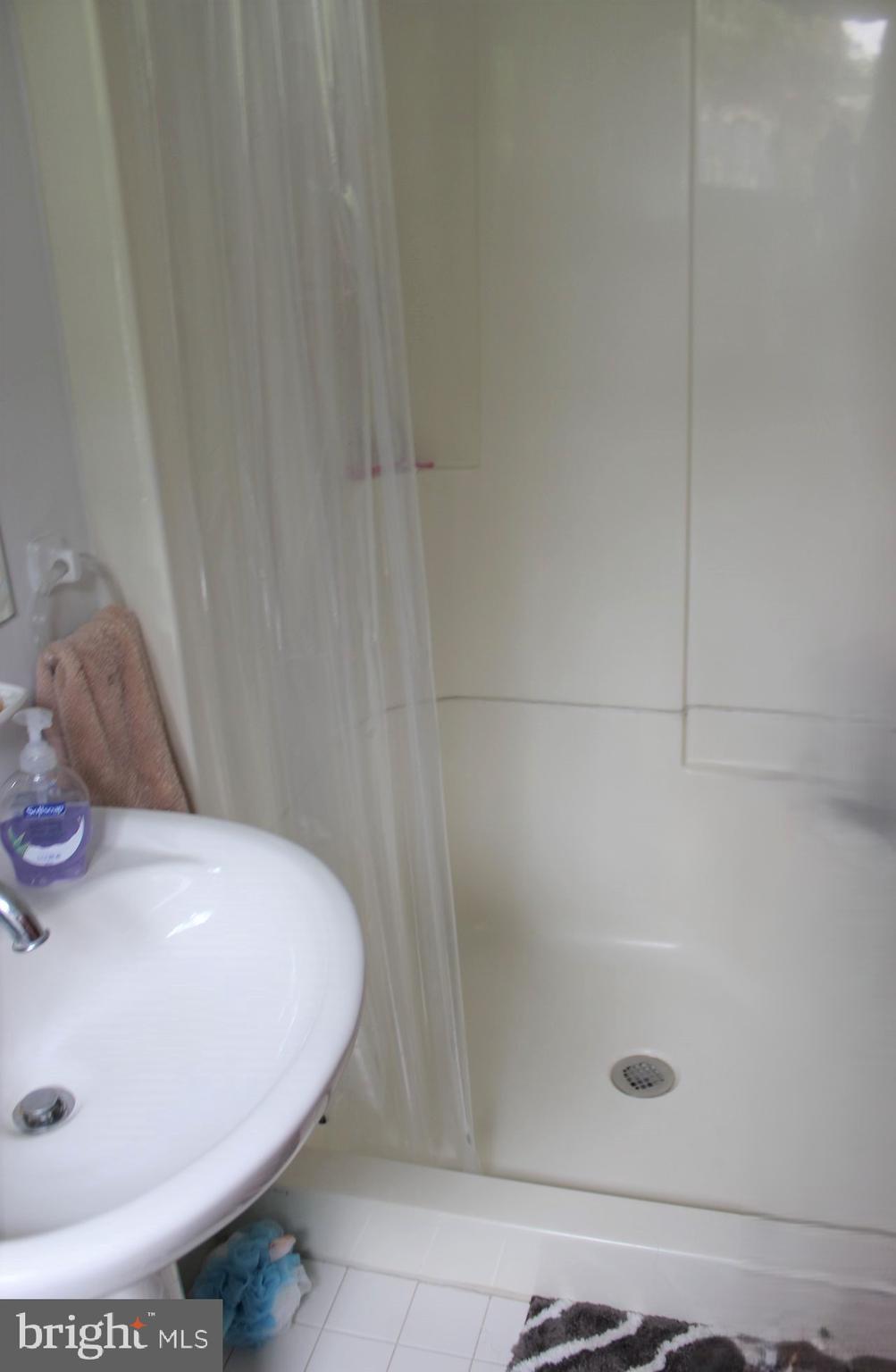 OLD TOWN ALEXANDRIA - Residential Lease