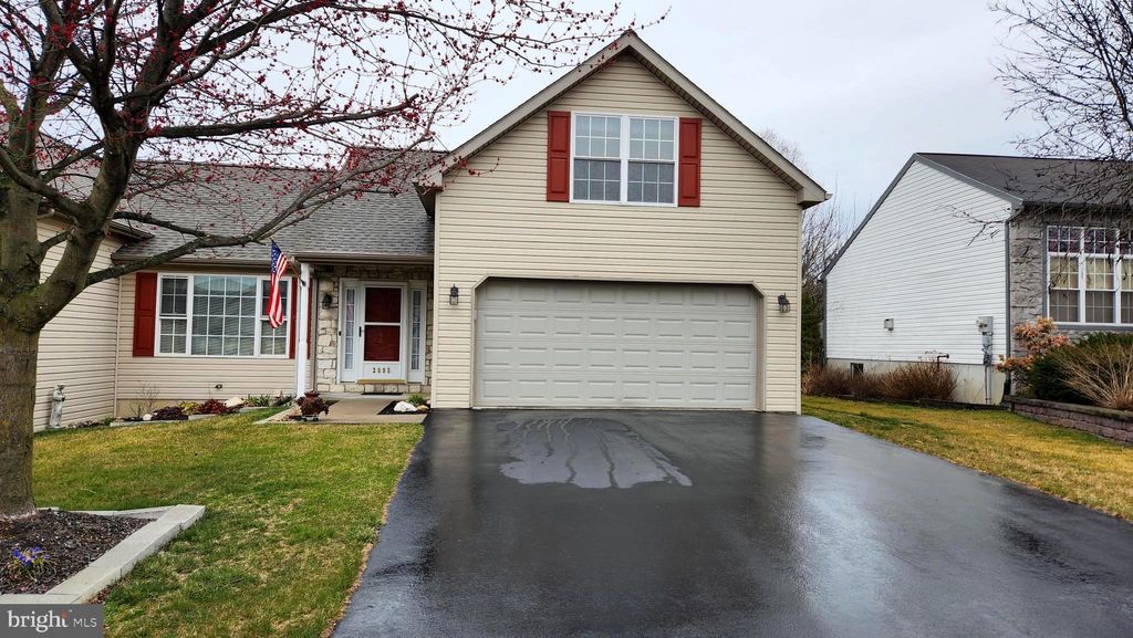 Photo of 2095 WEEPING WILLOW LN, MOUNT JOY, PA 17552 (MLS # PALA2032248)