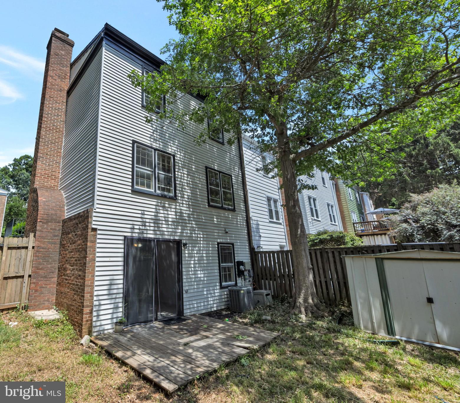 8809 SURVEYORS PLACE