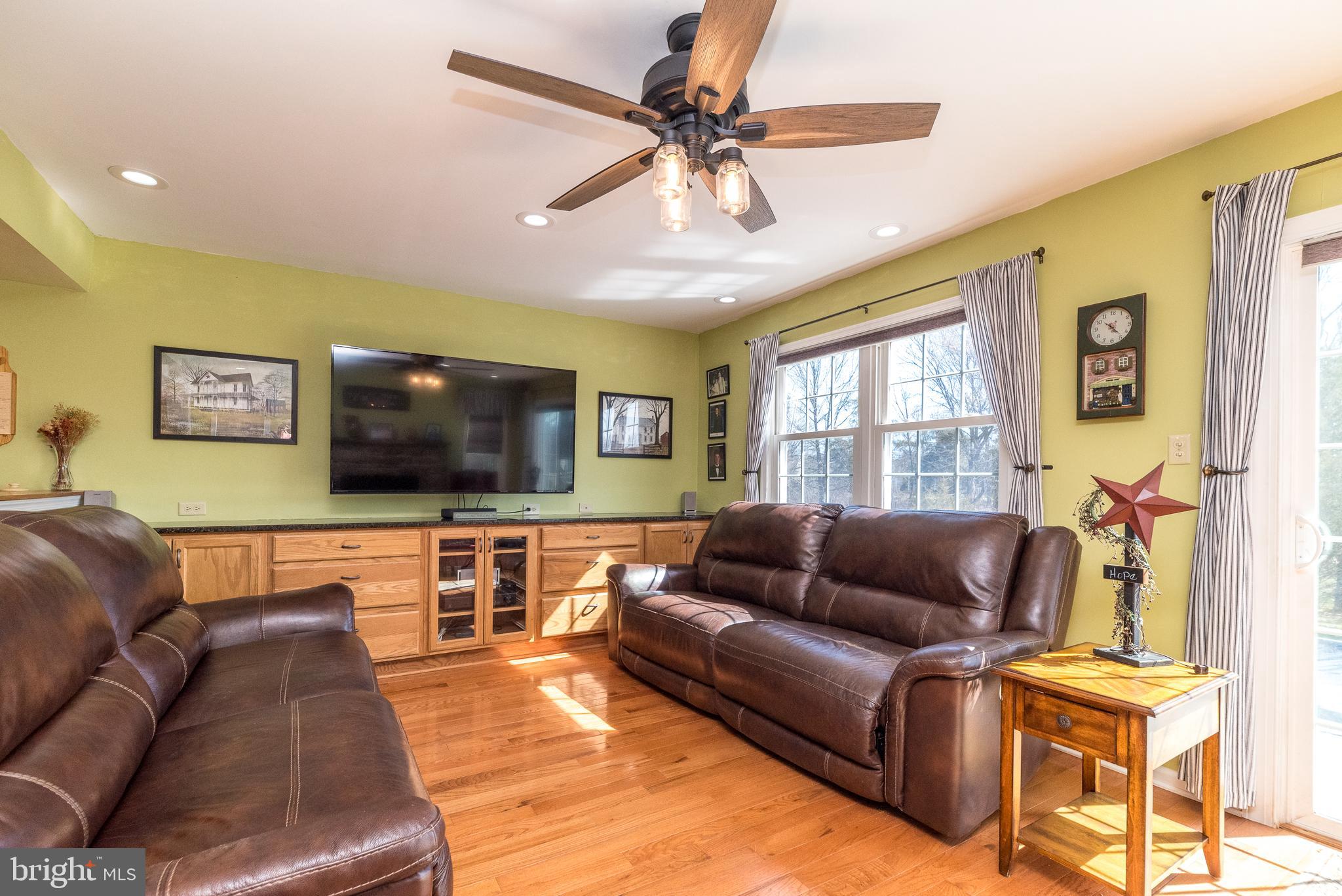 MILFORD GLEN - Residential