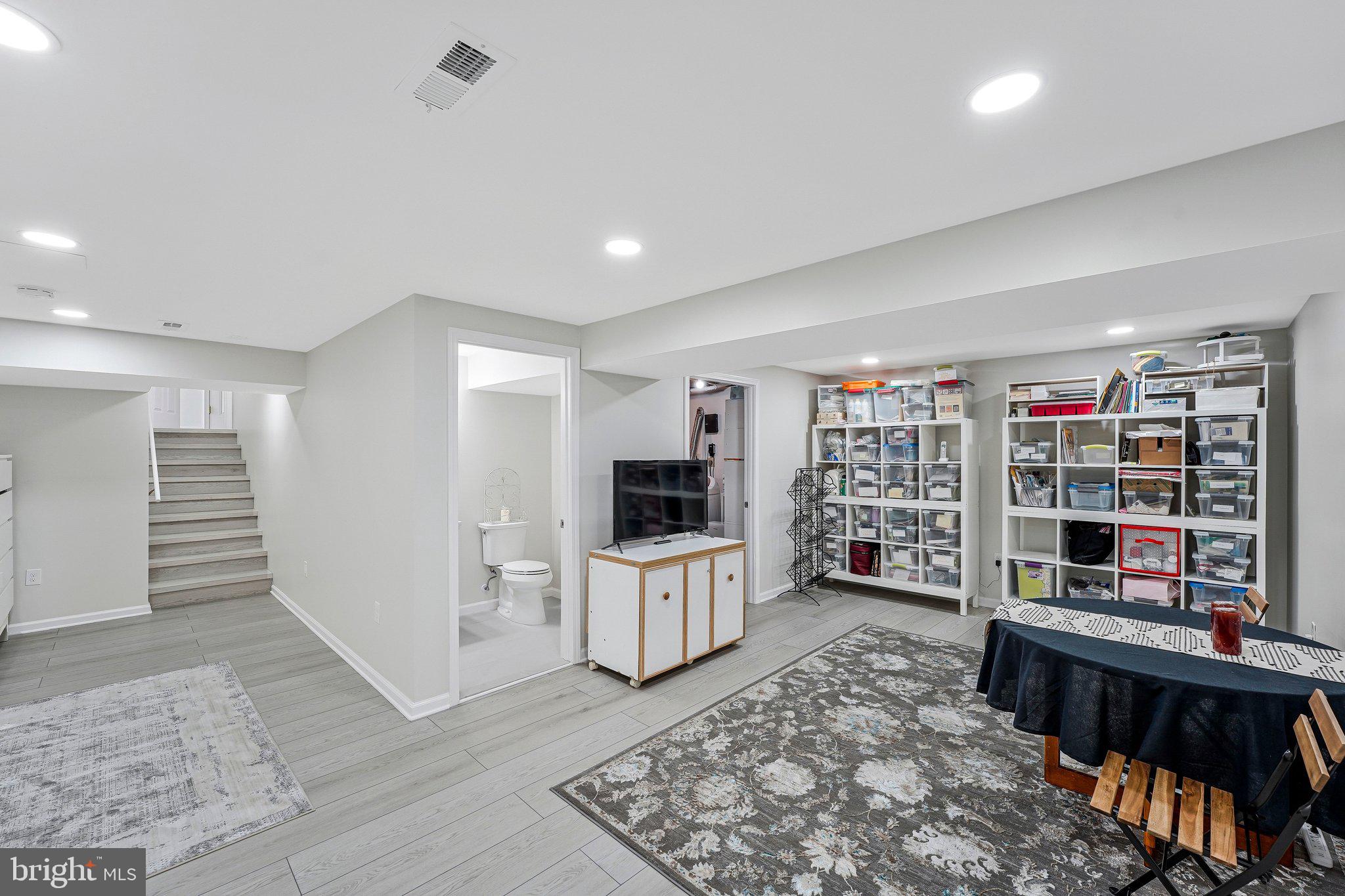 KINGS PARK WEST - Residential