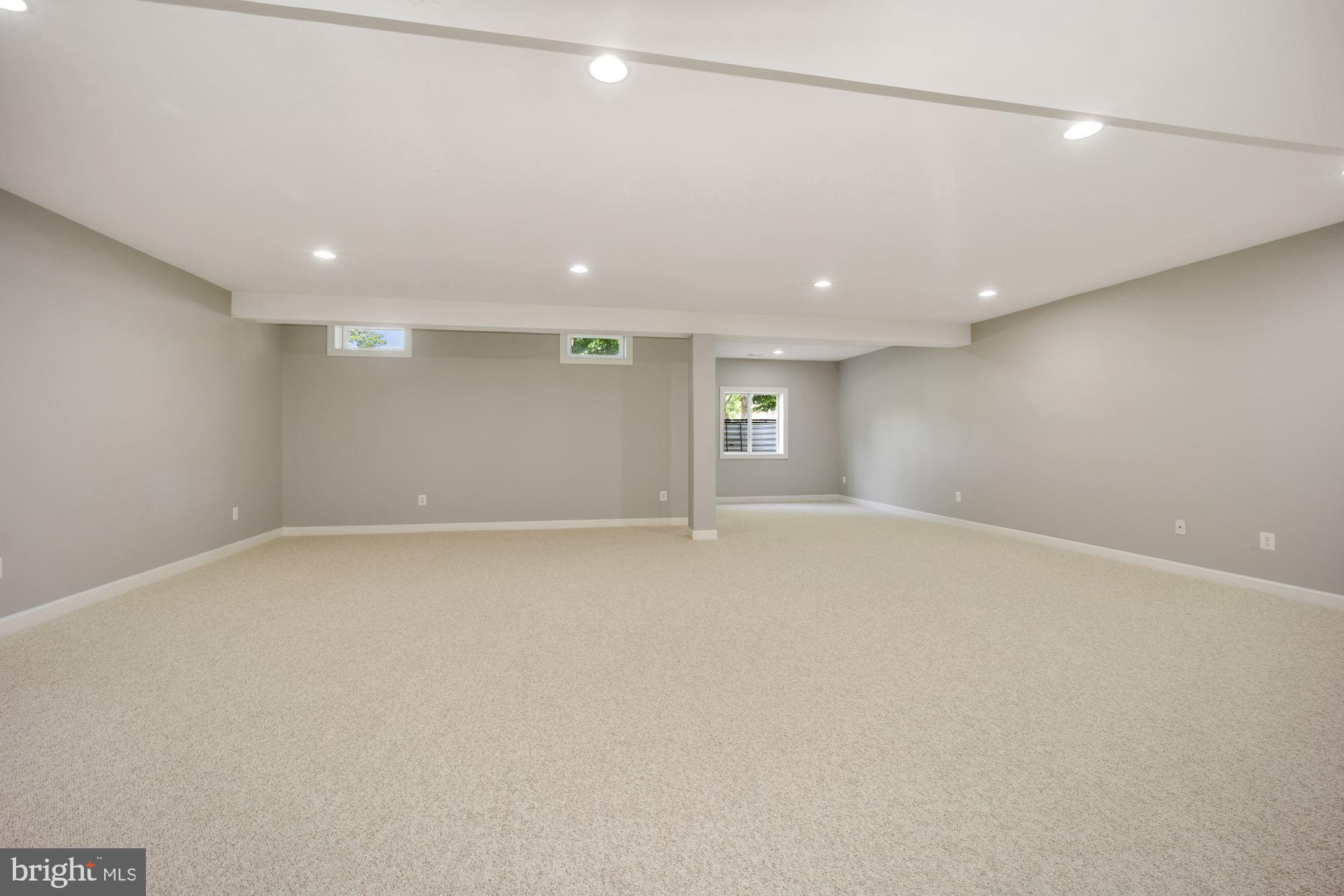 VILLAGES OF URBANA - Residential Lease