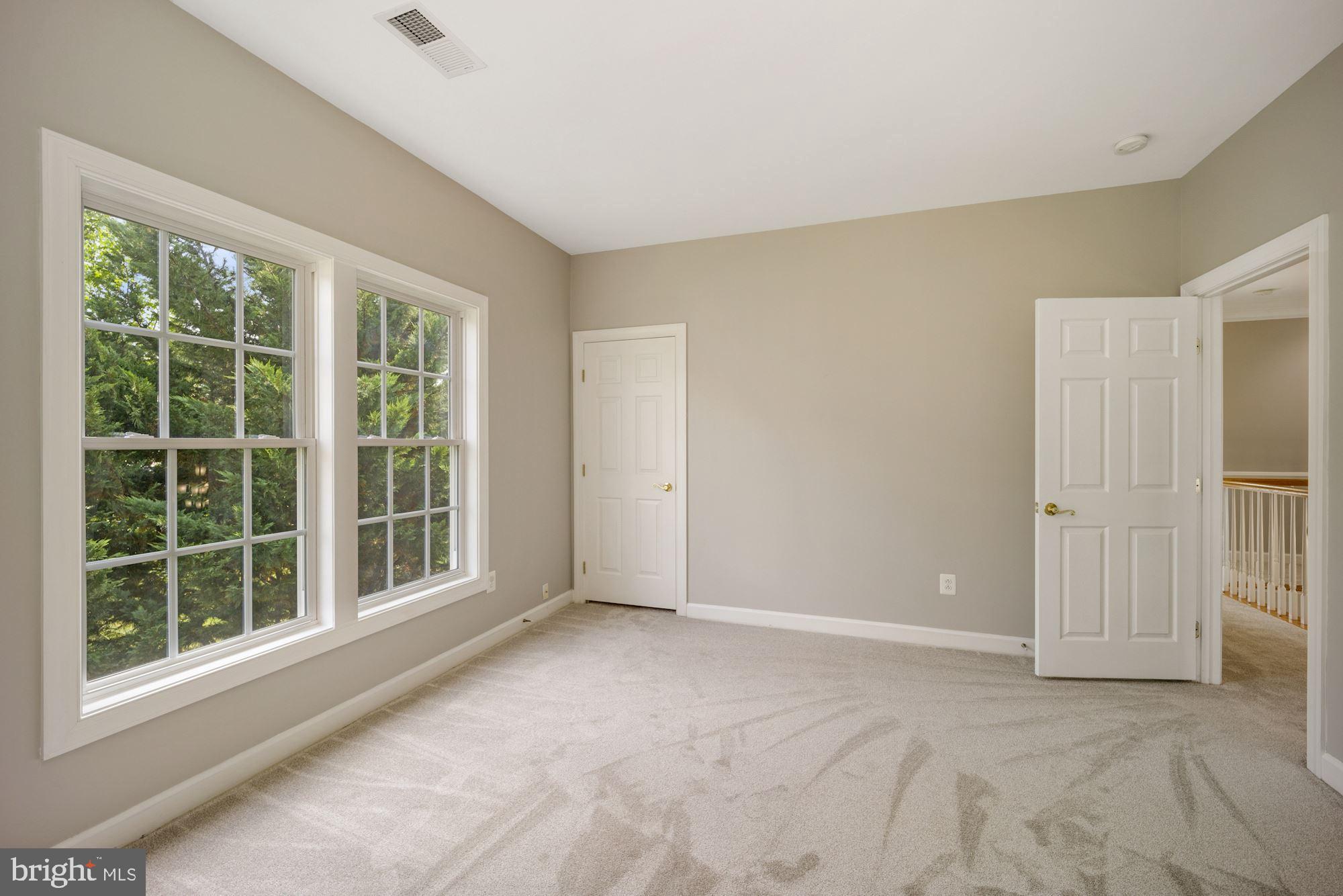 VILLAGES OF URBANA - Residential Lease