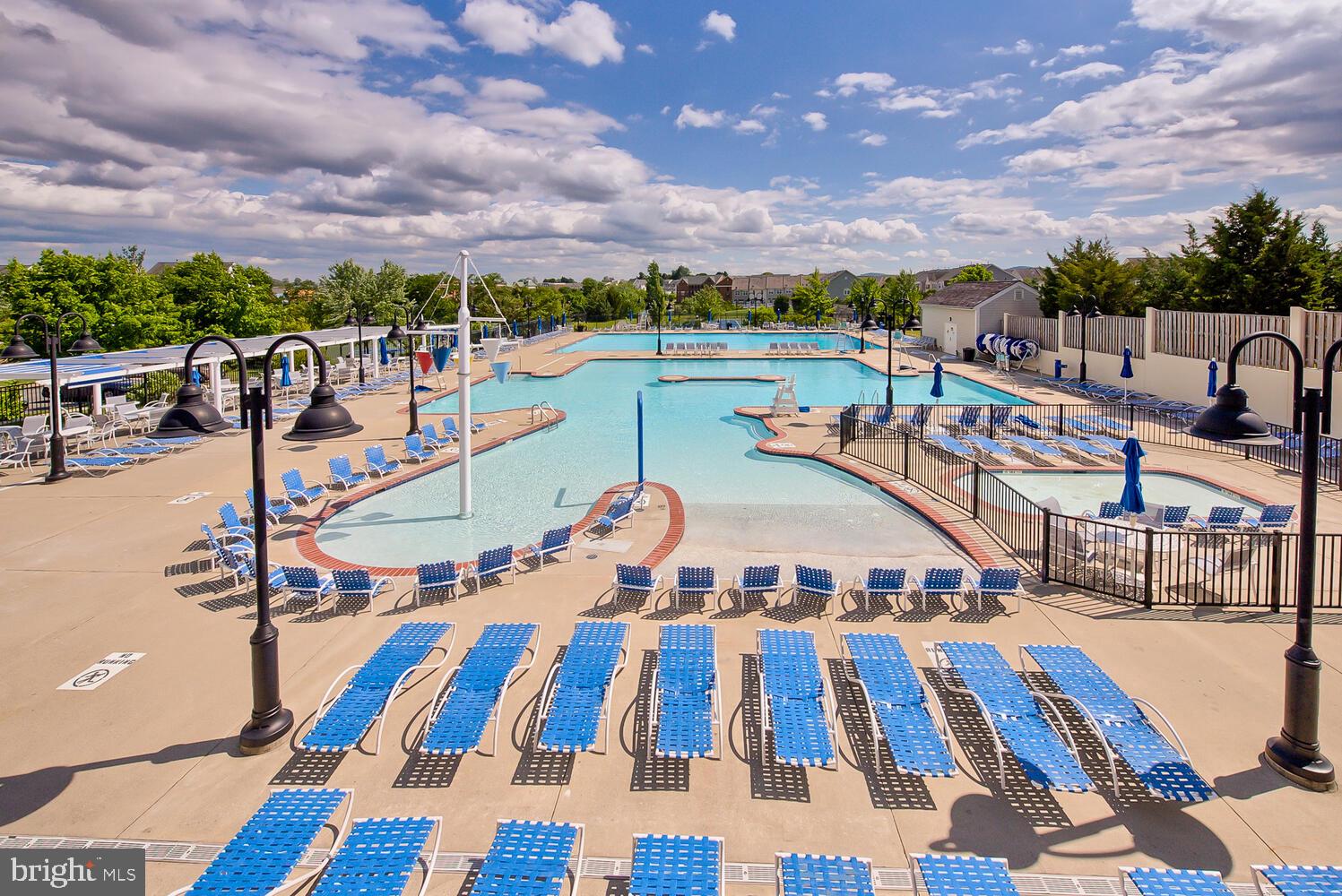 VILLAGES OF URBANA - Residential Lease