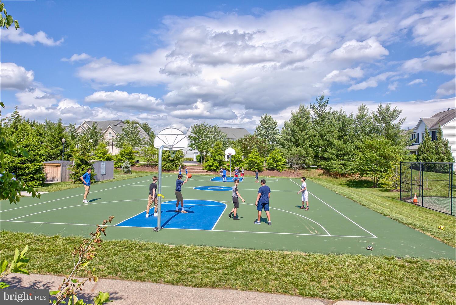 VILLAGES OF URBANA - Residential Lease