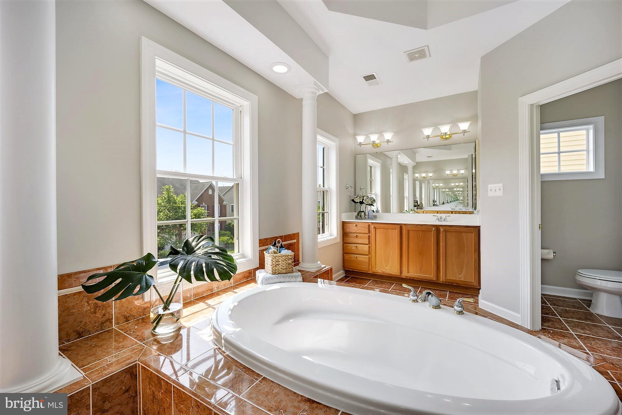 VILLAGES OF URBANA - Residential Lease