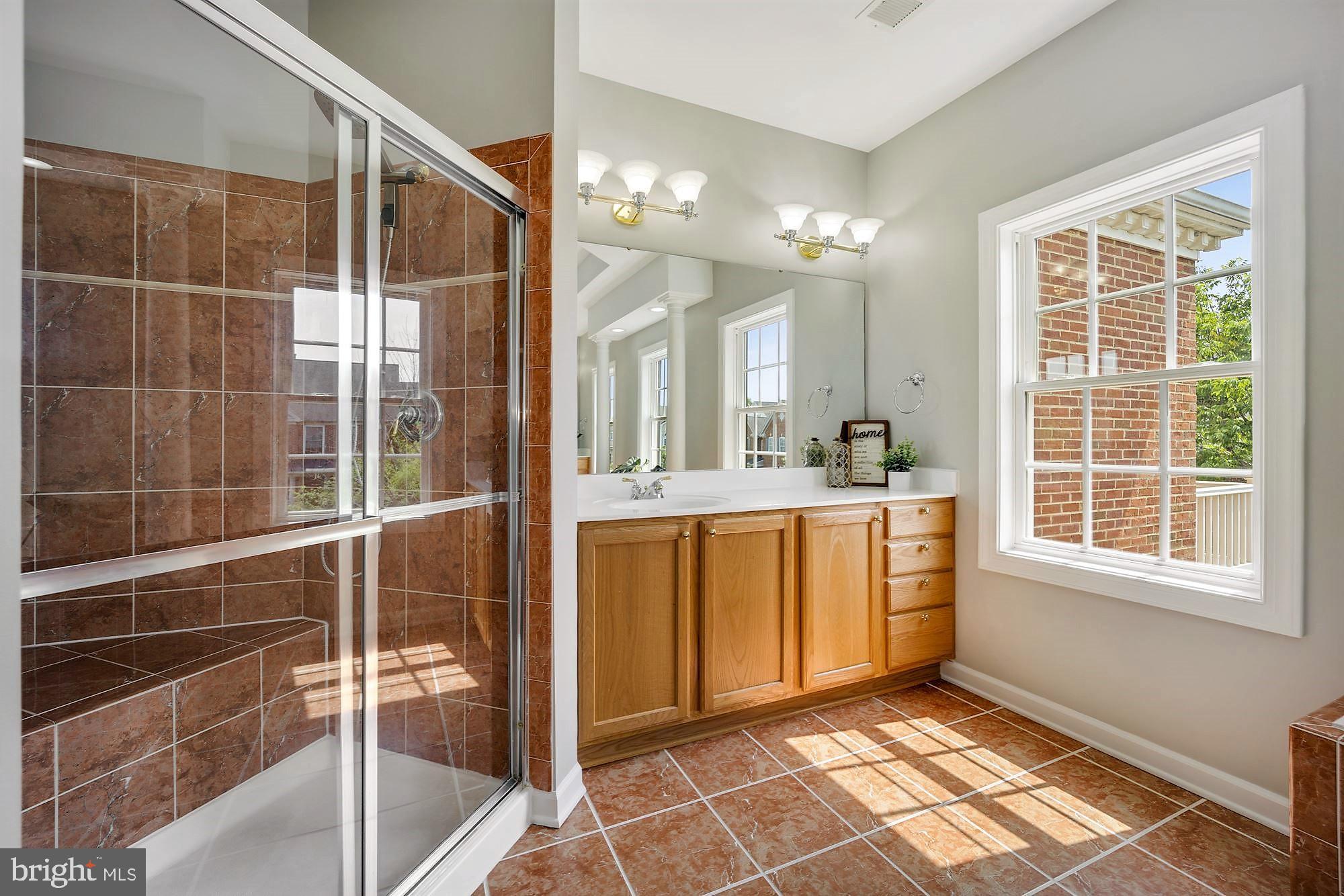 VILLAGES OF URBANA - Residential Lease