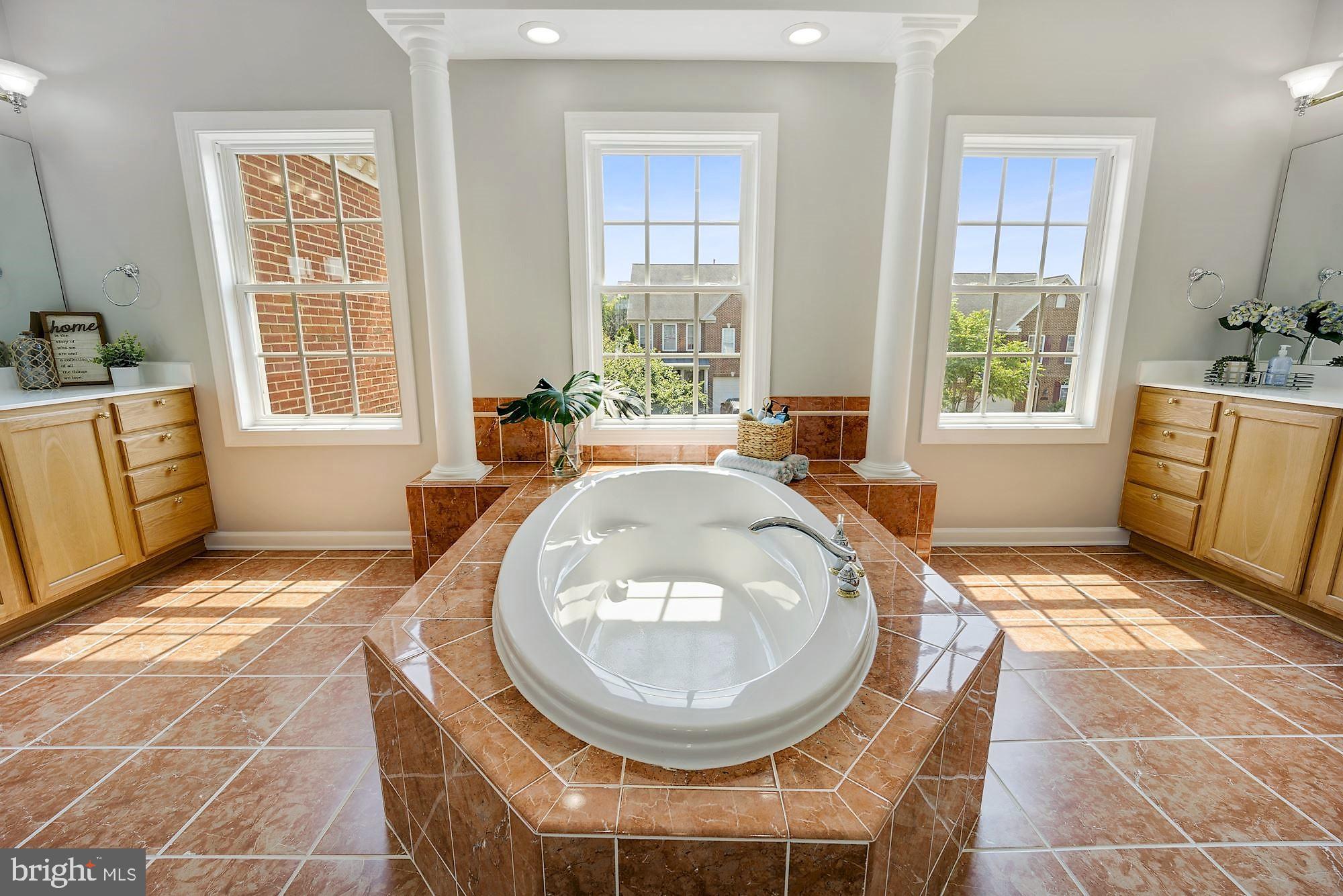 VILLAGES OF URBANA - Residential Lease