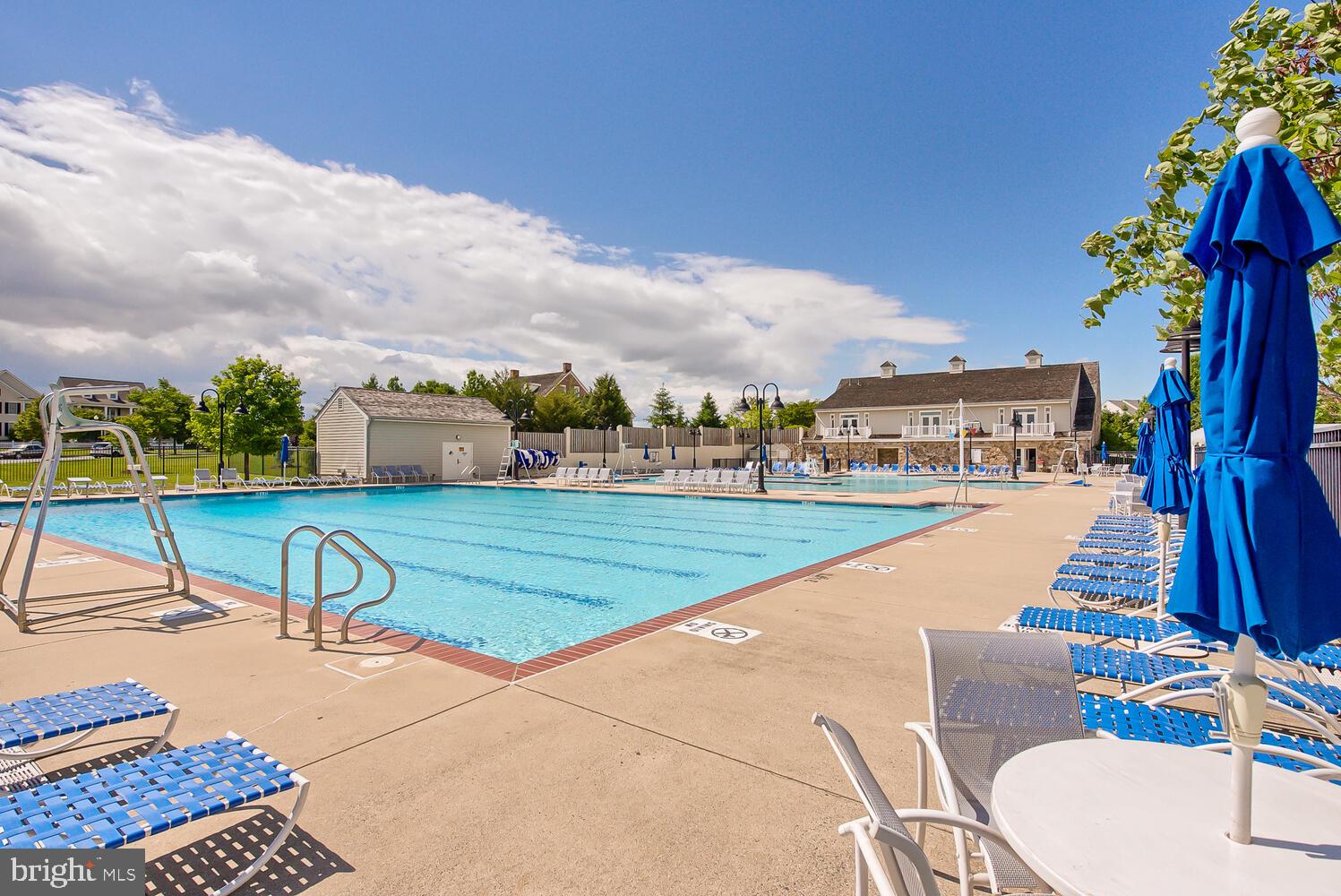 VILLAGES OF URBANA - Residential Lease