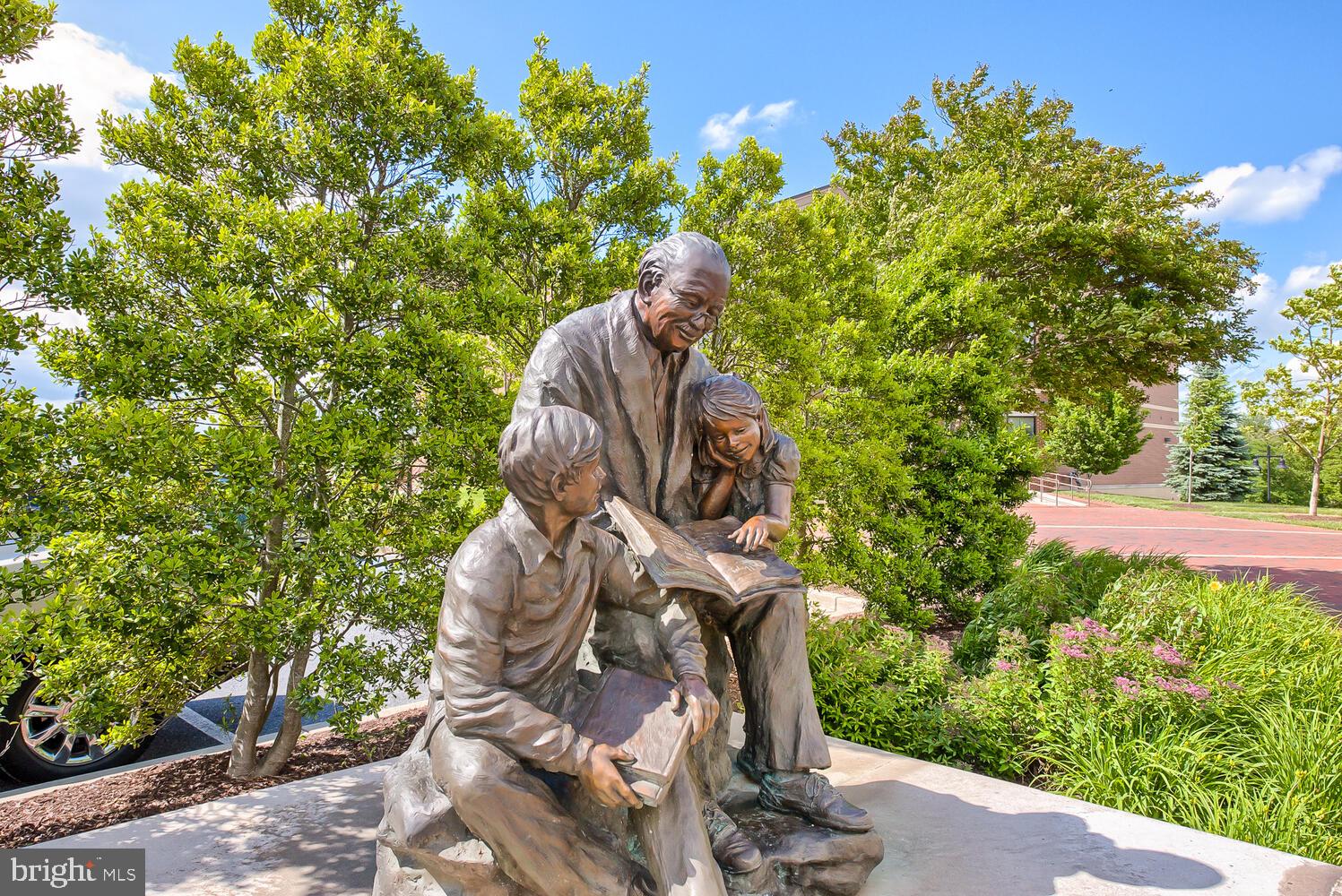 VILLAGES OF URBANA - Residential Lease