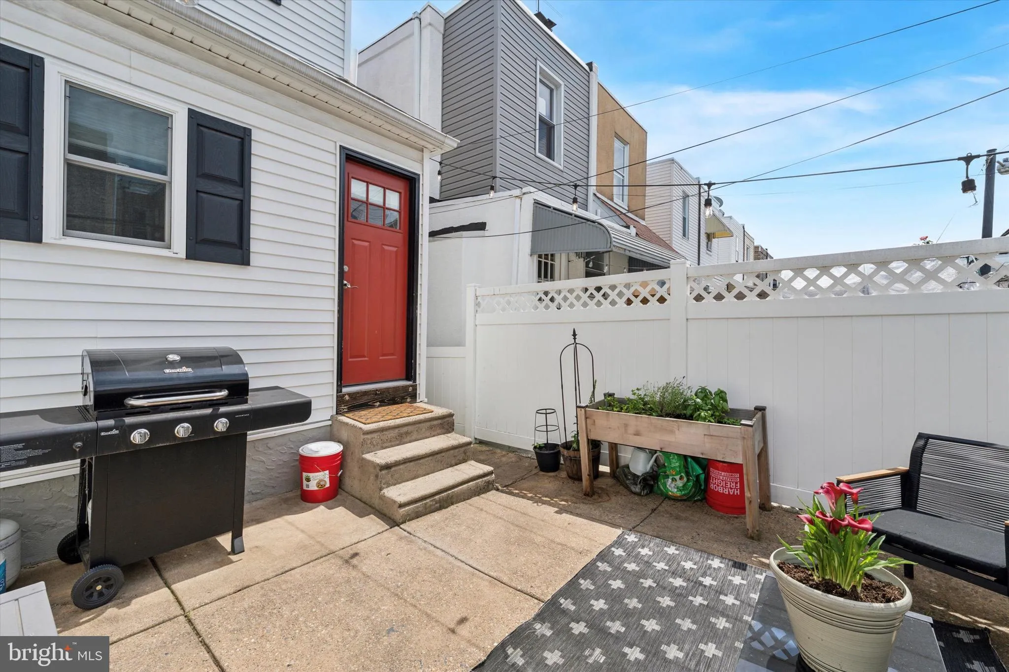 Philadelphia, Pennsylvania 19134, United States, 3 Bedrooms Bedrooms, ,2 BathroomsBathrooms,Residential,Pending,139905