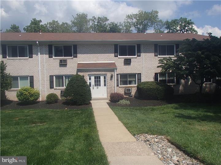 Nice one bedroom one bathroom 1st floor condo located in Pine Creek Condos in Chalfont Boro. Great 1st home or investment. There is a built in A/C unit and the baseboard electric heat is newer. Kitchen has built in dishwasher. There are plenty of cabinets for storage. Why rent when you can own a home for less????