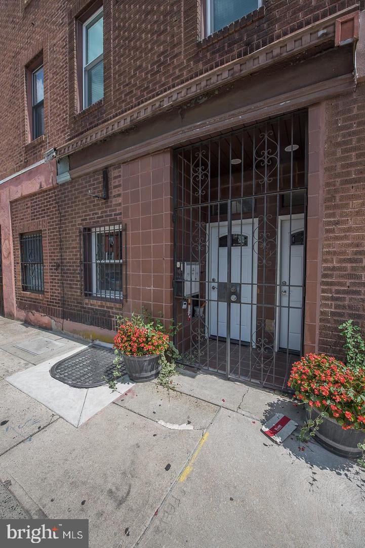 531 S 17TH STREET #2 - SECOND FLOOR