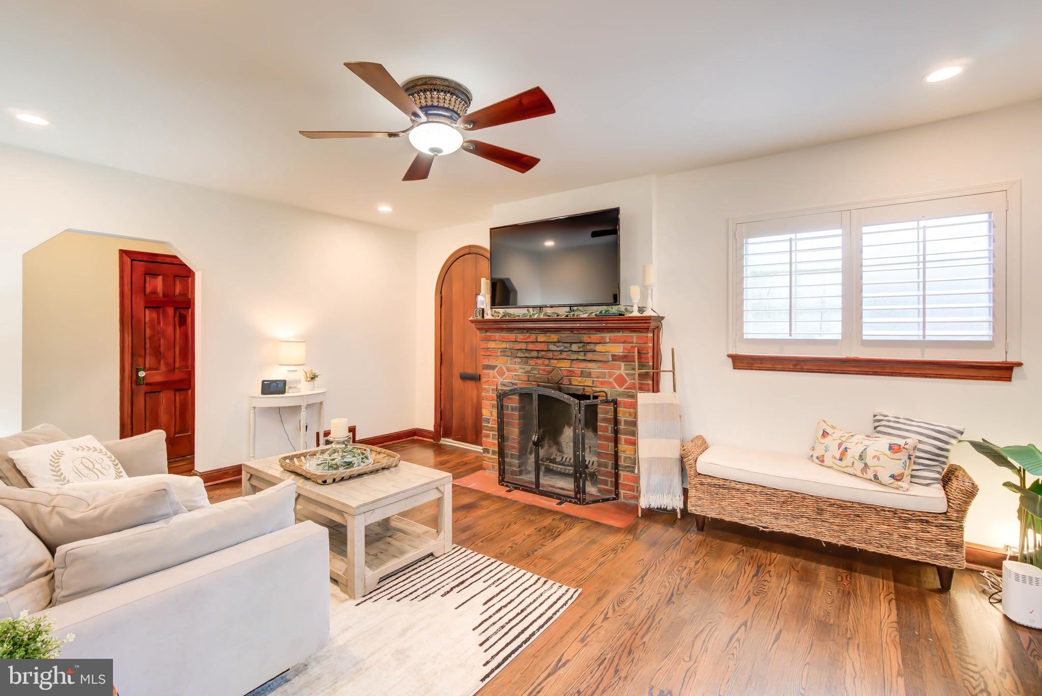 INDIAN SPRING HILLS - Residential