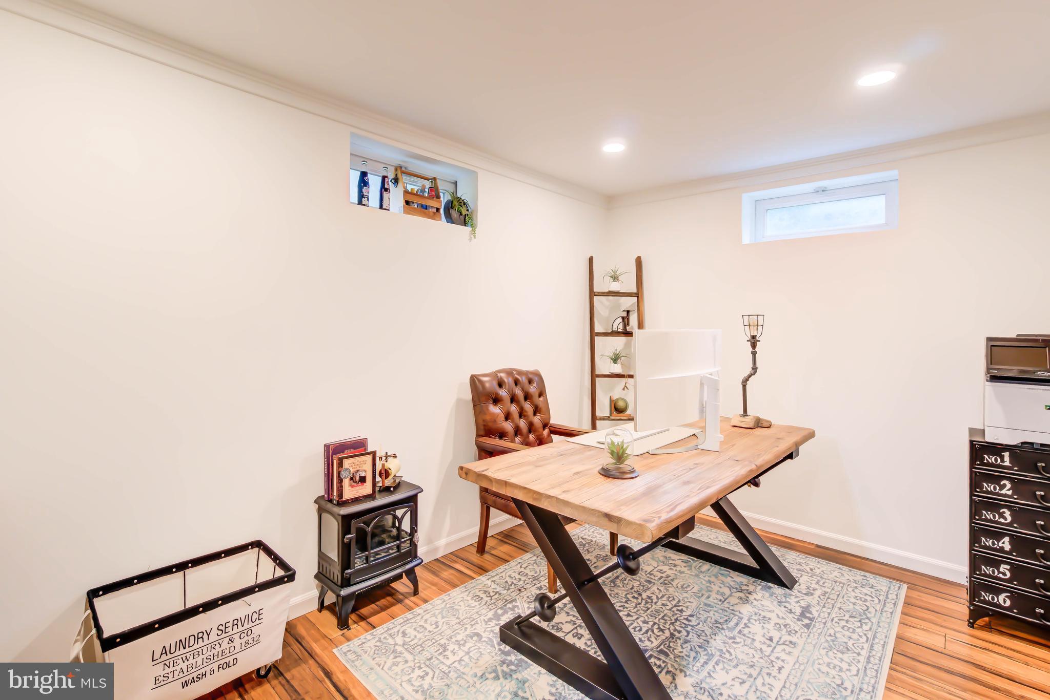 INDIAN SPRING HILLS - Residential