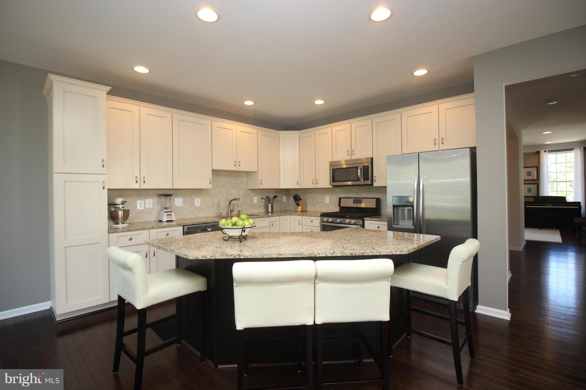 SOUTH RIDING - Residential