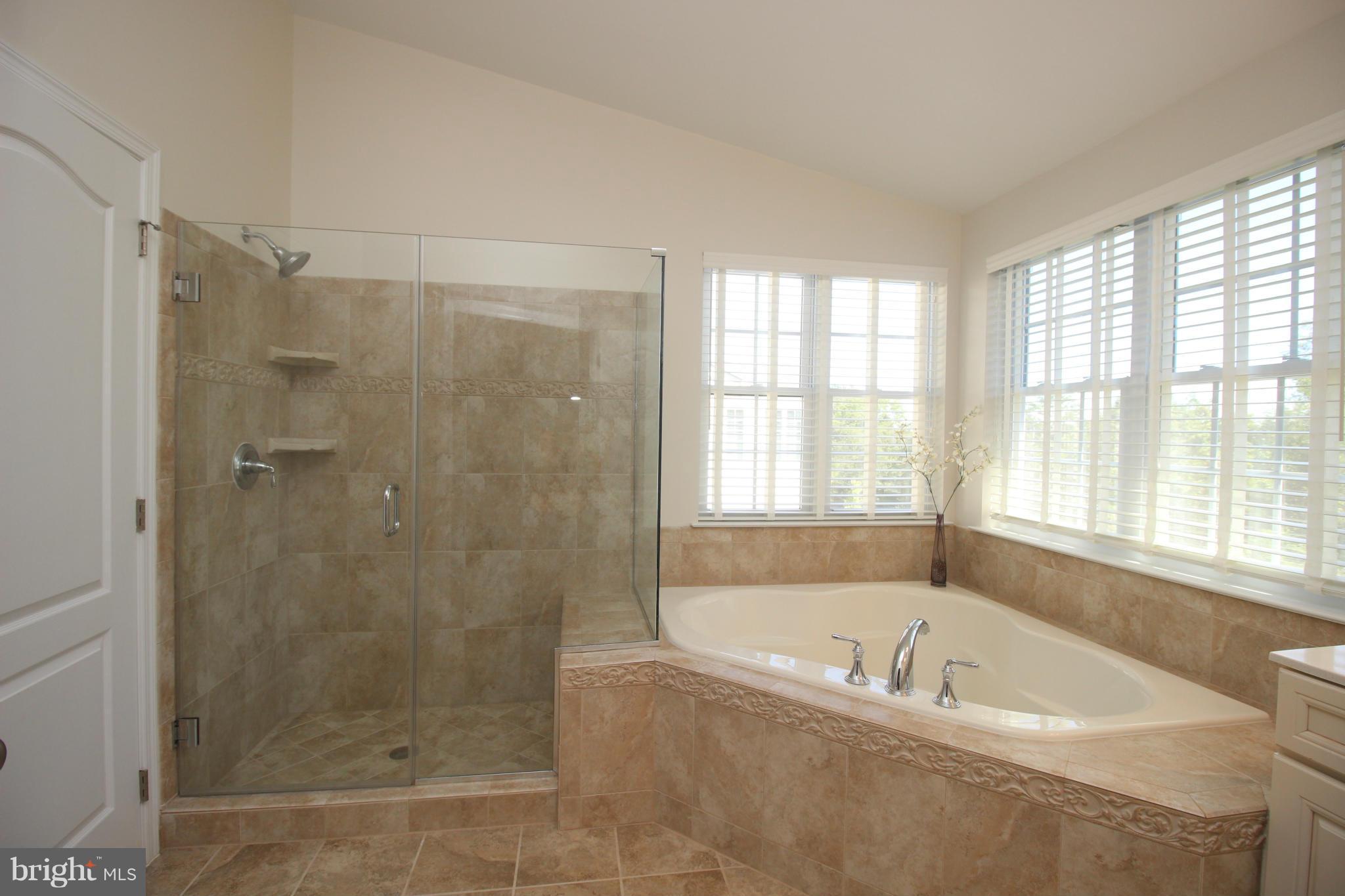 SOUTH RIDING - Residential