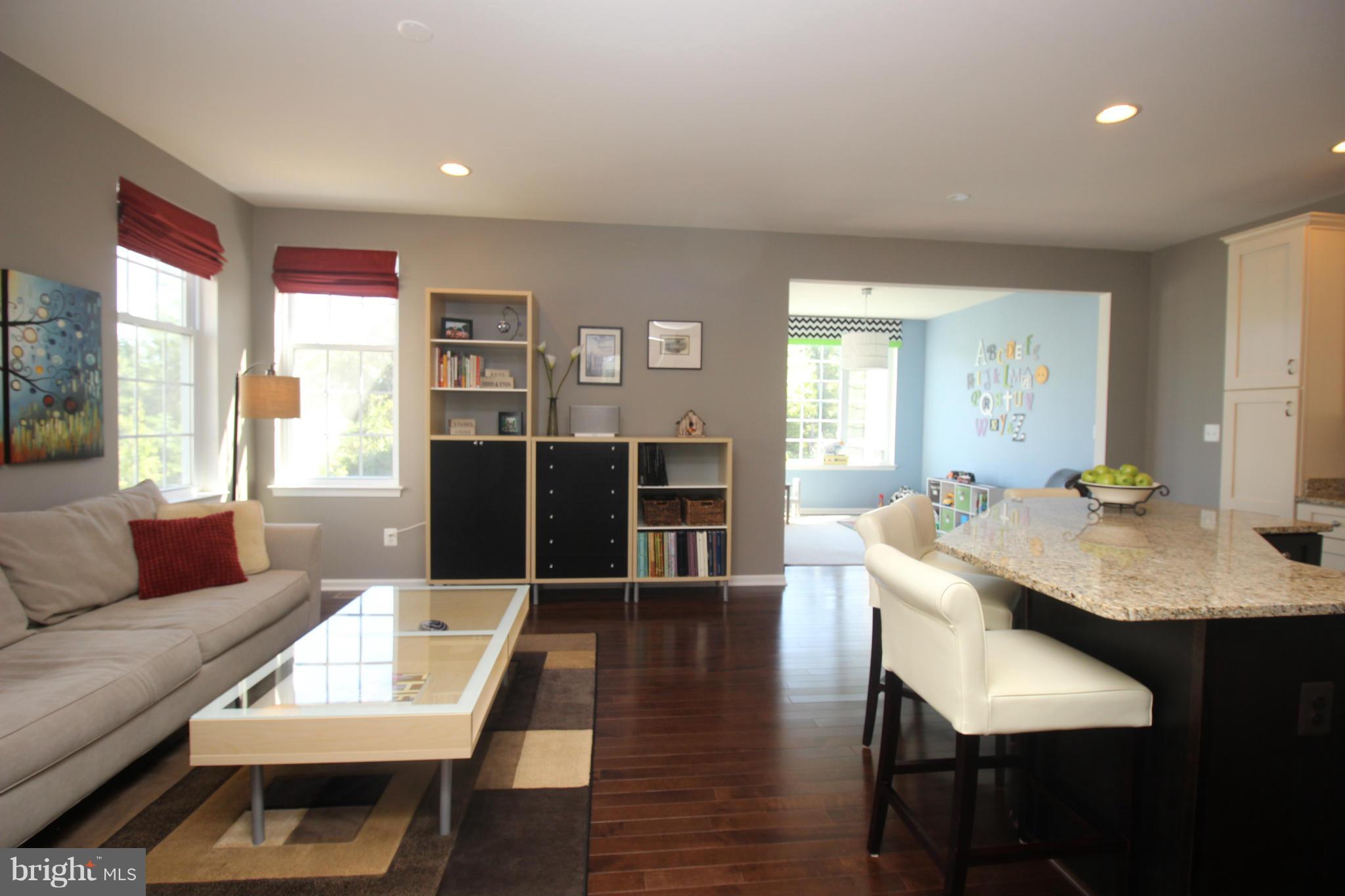 SOUTH RIDING - Residential